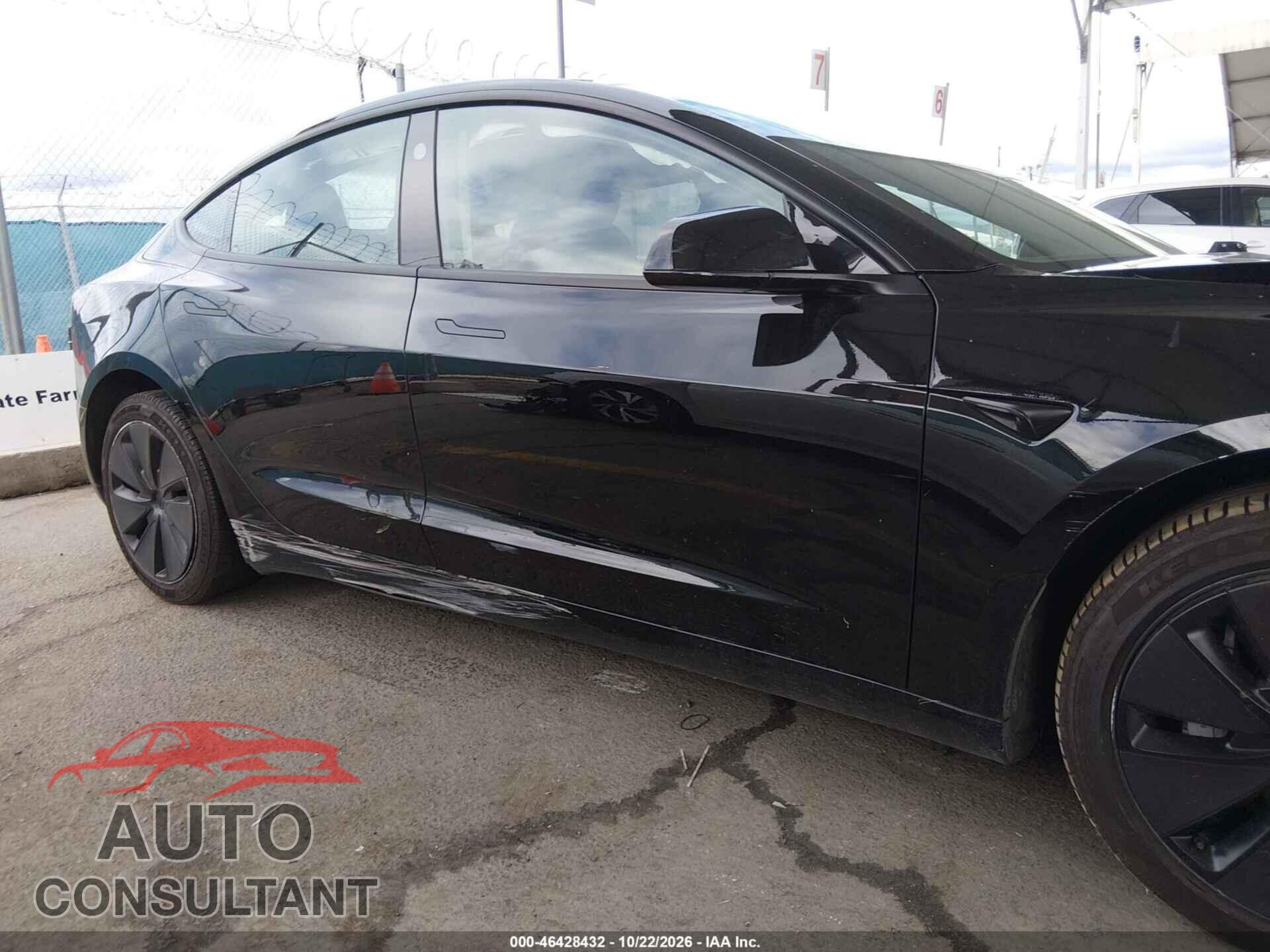 TESLA MODEL 3 2024 - 5YJ3E1EA5RF732810