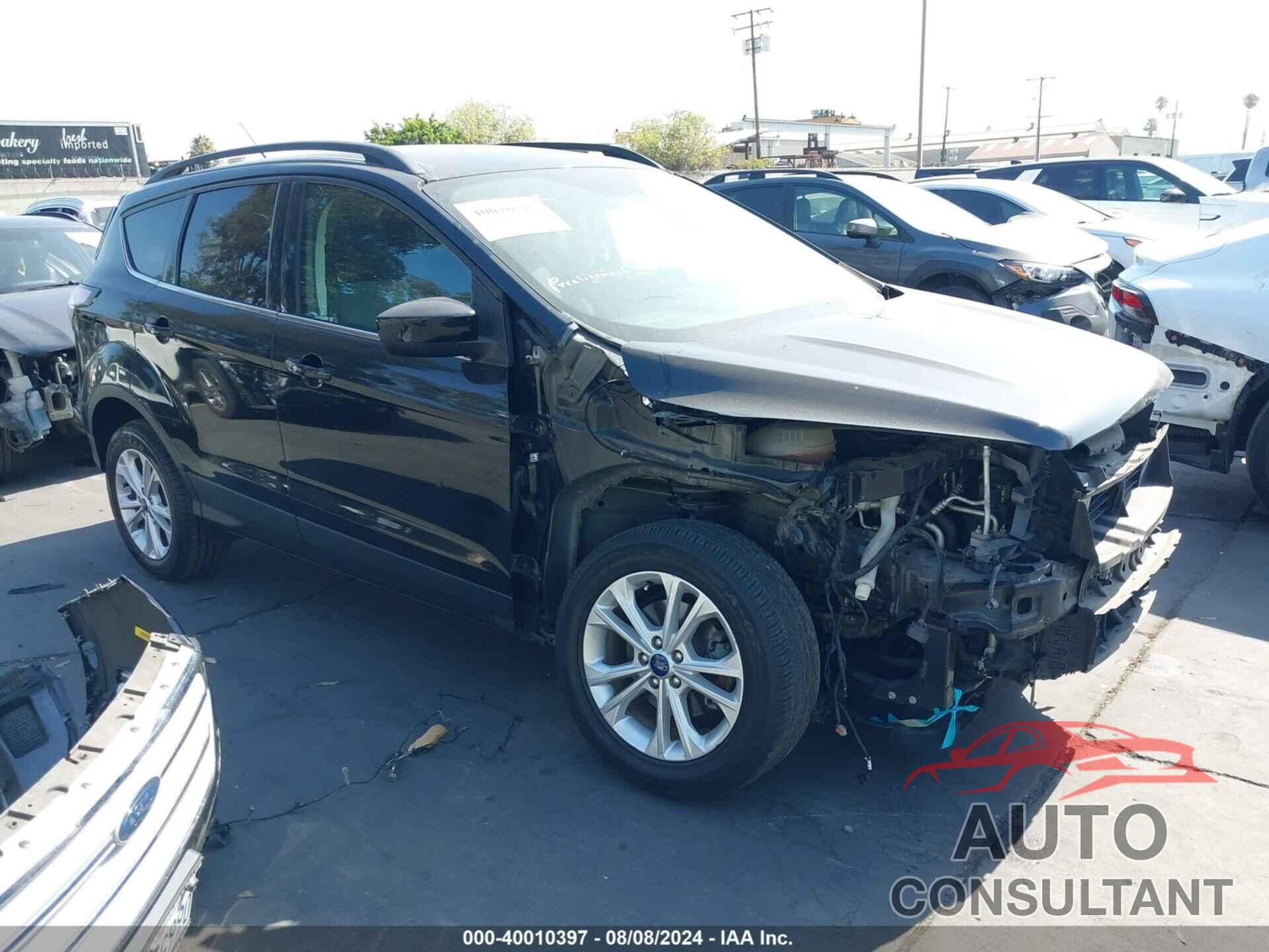 FORD ESCAPE 2018 - 1FMCU0GD2JUC40876