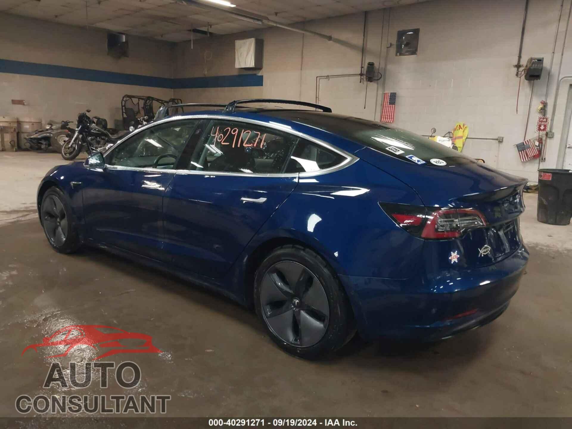 TESLA MODEL 3 2018 - 5YJ3E1EB4JF090156