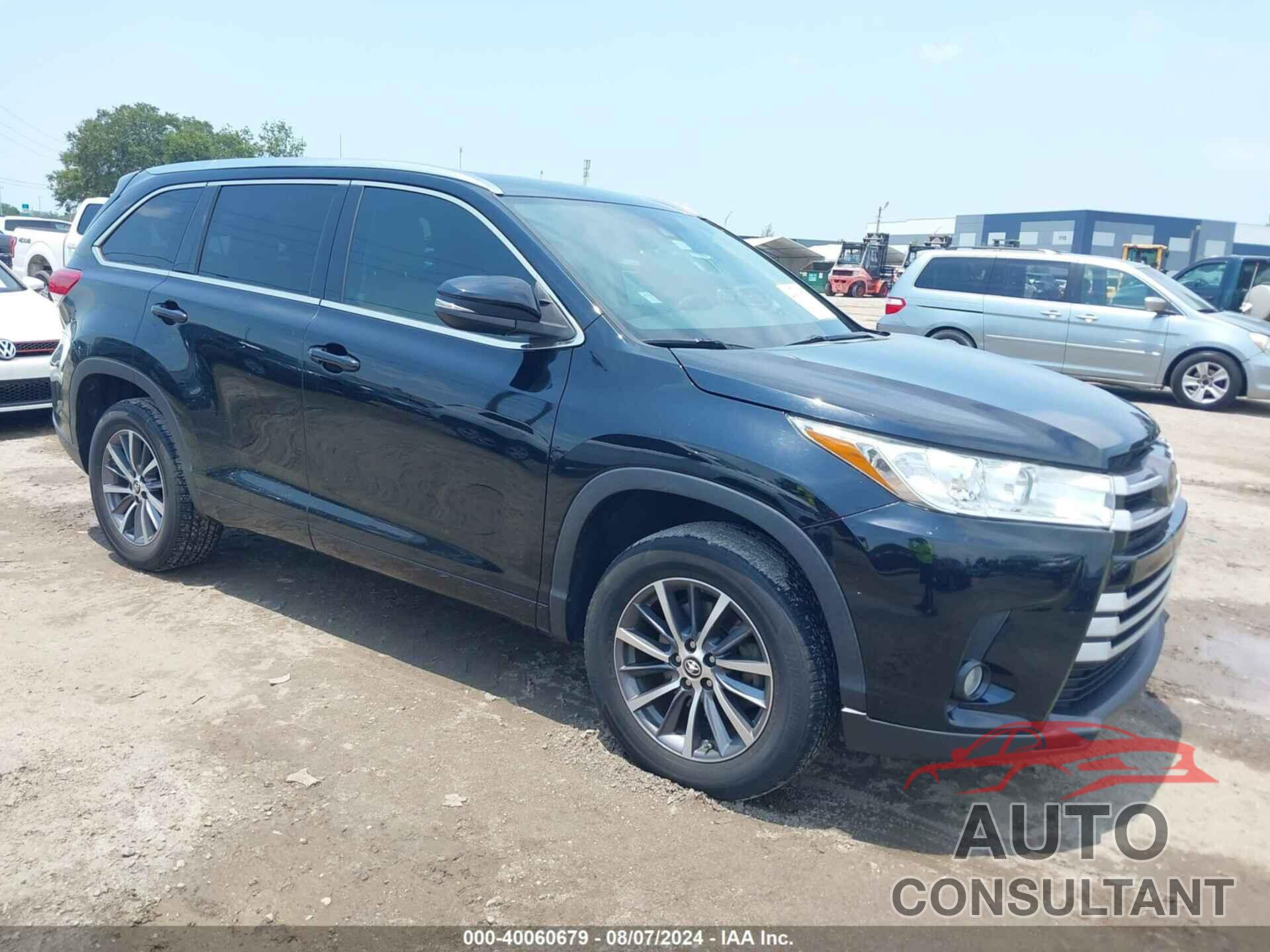 TOYOTA HIGHLANDER 2018 - 5TDKZRFH8JS283990