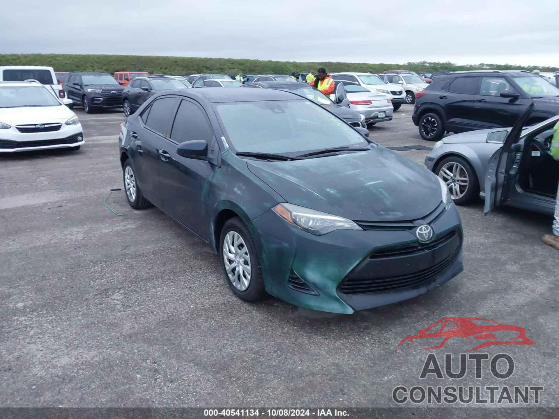 TOYOTA COROLLA 2018 - 5YFBURHEXJP835337