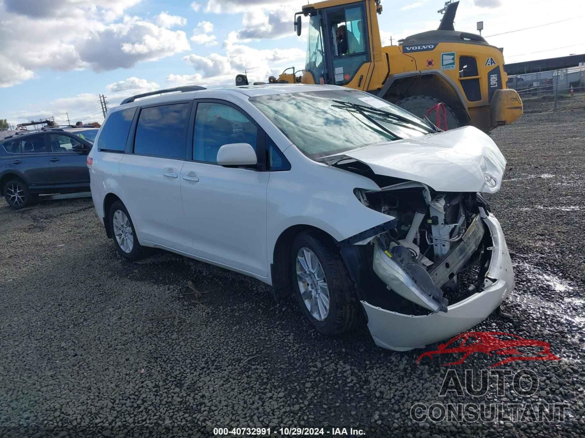 TOYOTA SIENNA 2011 - 5TDDK3DC8BS021003