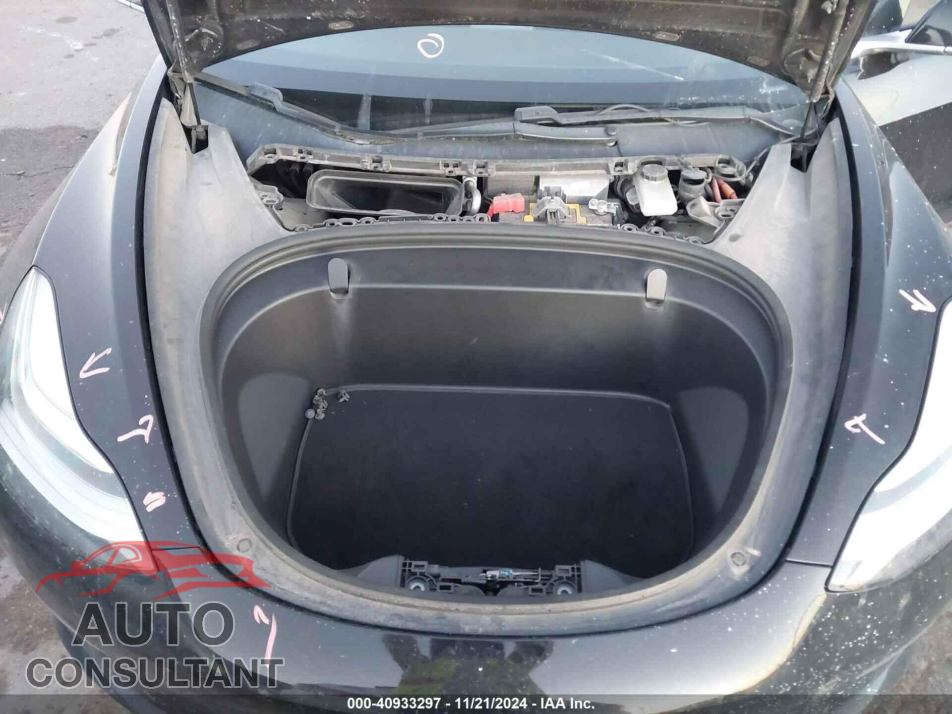 TESLA MODEL 3 2018 - 5YJ3E1EA3JF052196