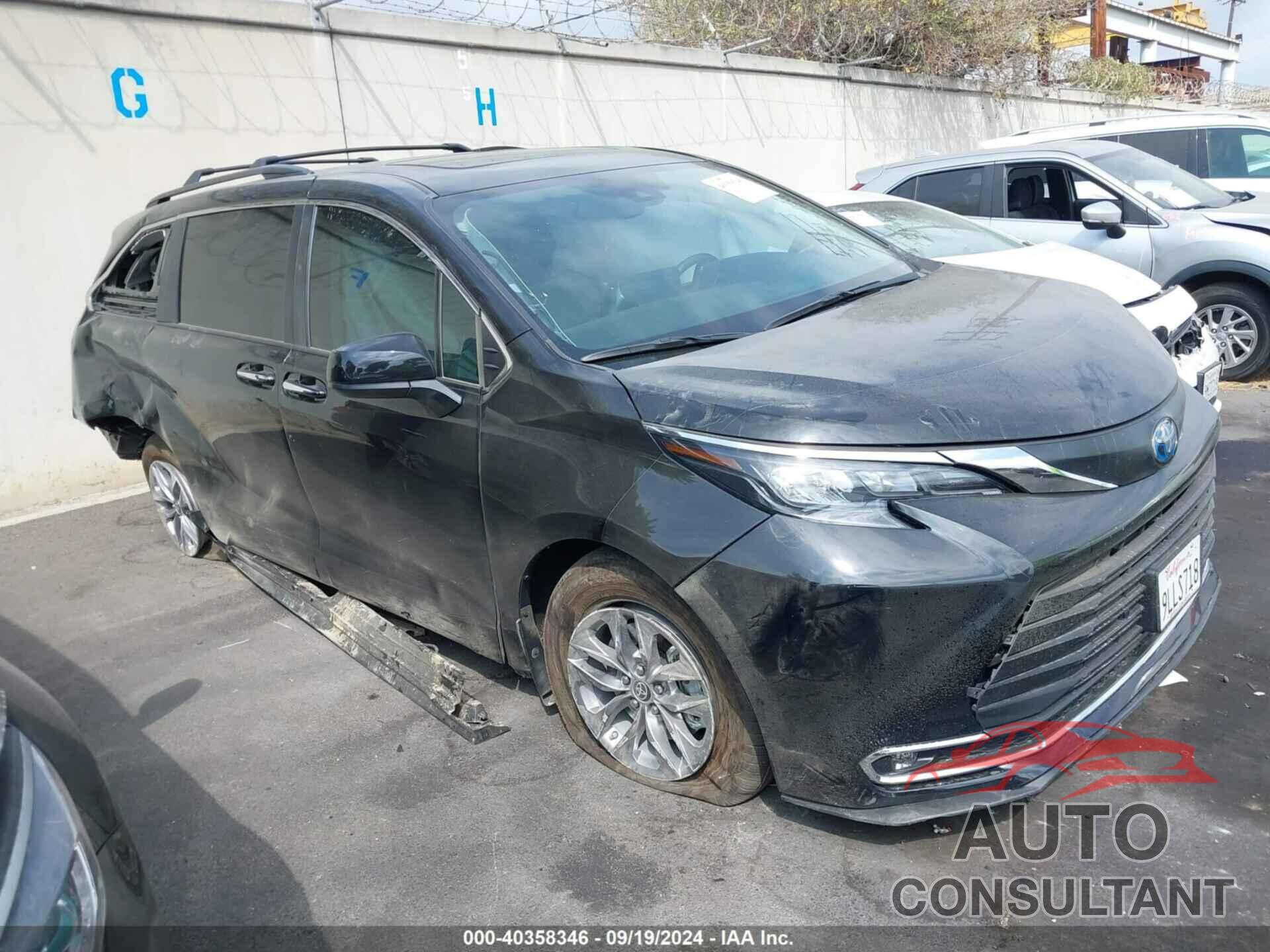 TOYOTA SIENNA 2024 - 5TDJRKEC6RS197176