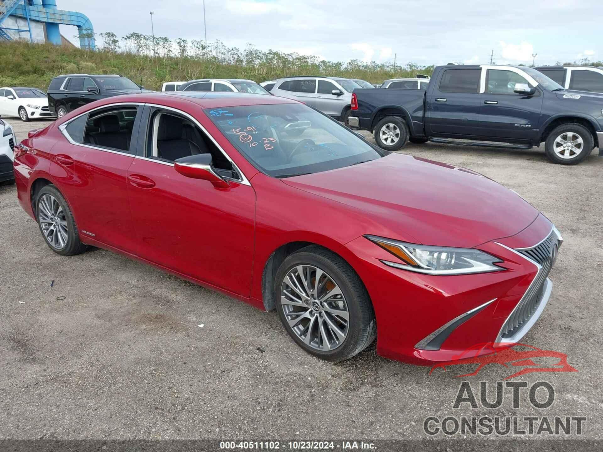 LEXUS ES 300H 2019 - JTHB21B15K2040370