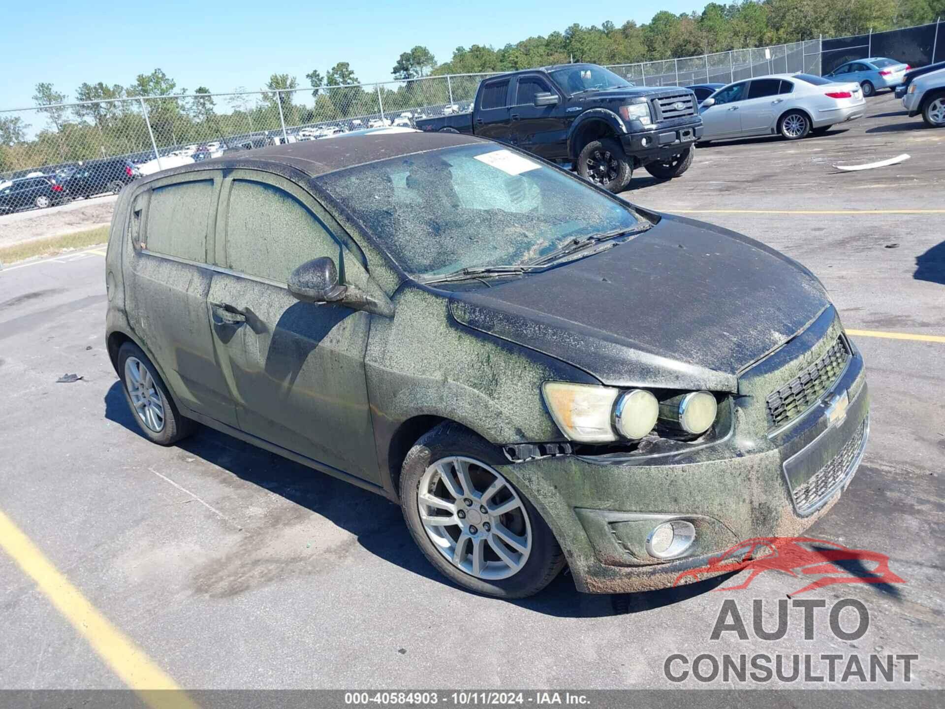 CHEVROLET SONIC 2015 - 1G1JC6SH2F4185714