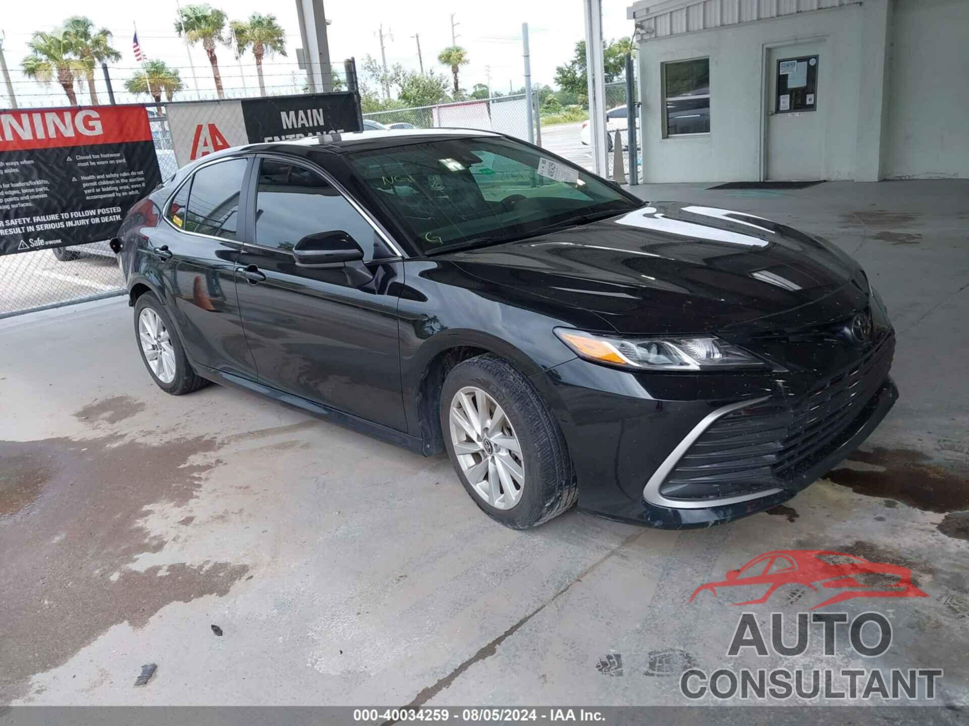 TOYOTA CAMRY 2022 - 4T1C11AK1NU706499