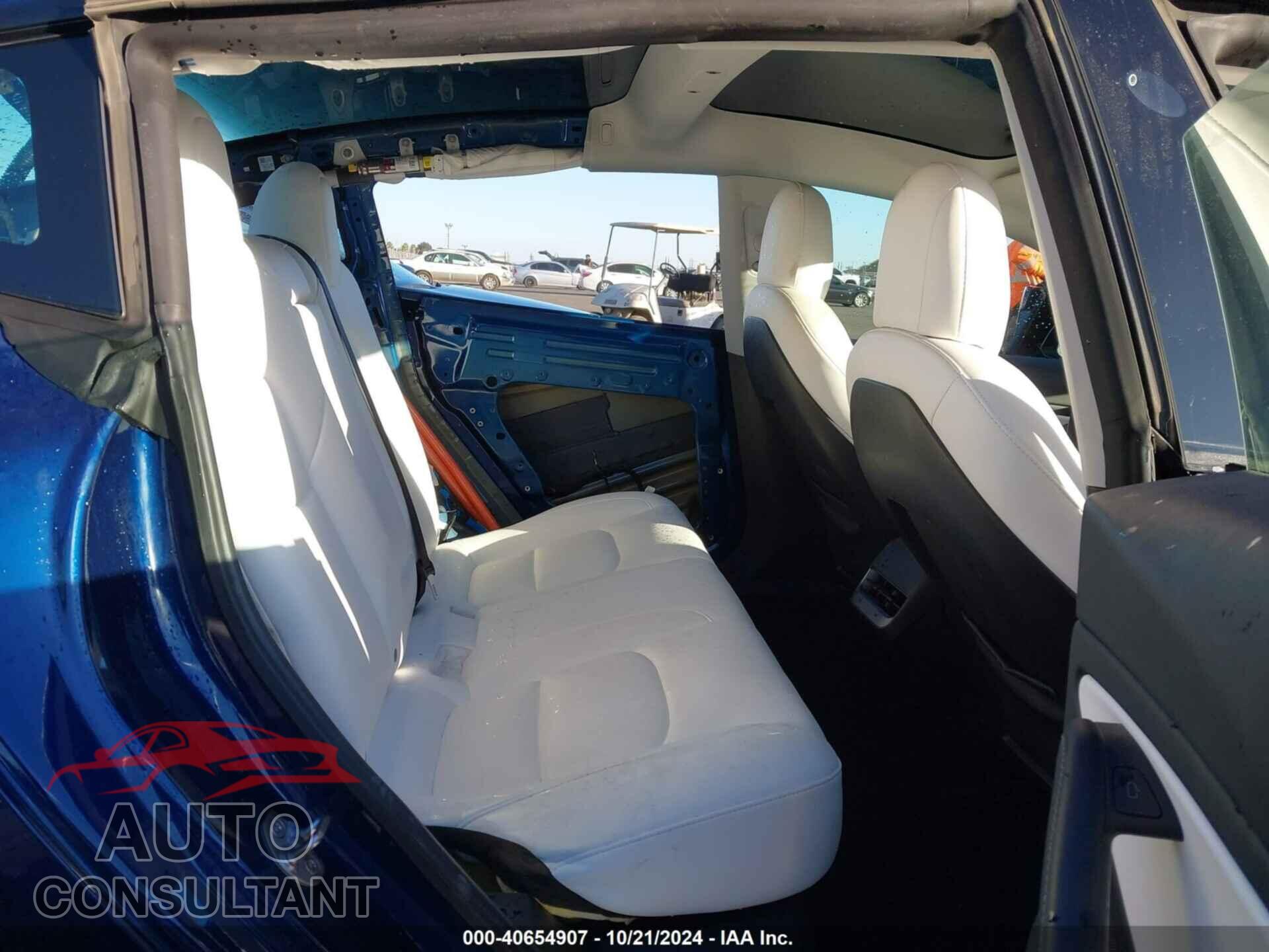 TESLA MODEL 3 2021 - 5YJ3E1EA2MF938689