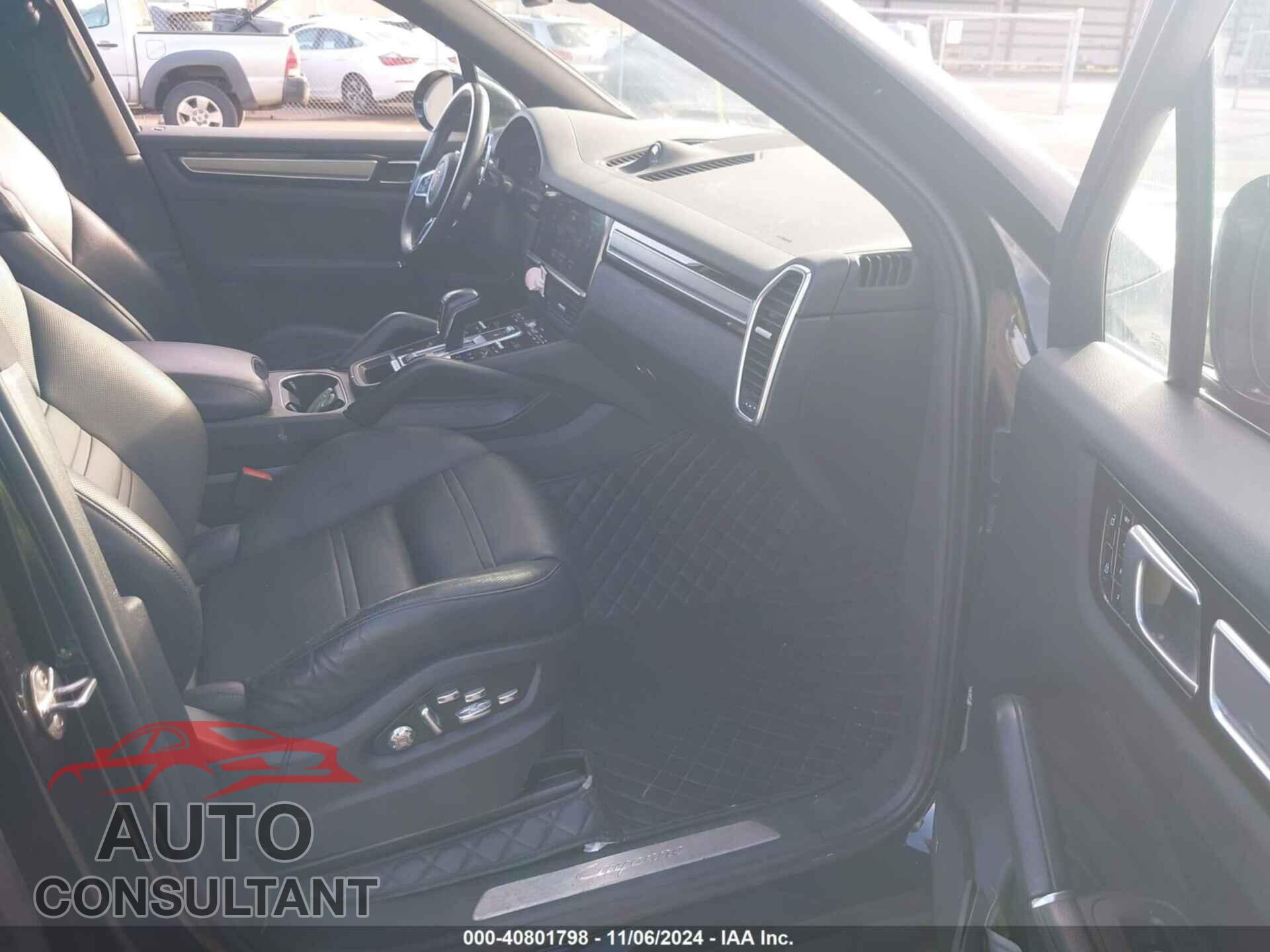 PORSCHE CAYENNE 2019 - WP1AA2AY7KDA18782