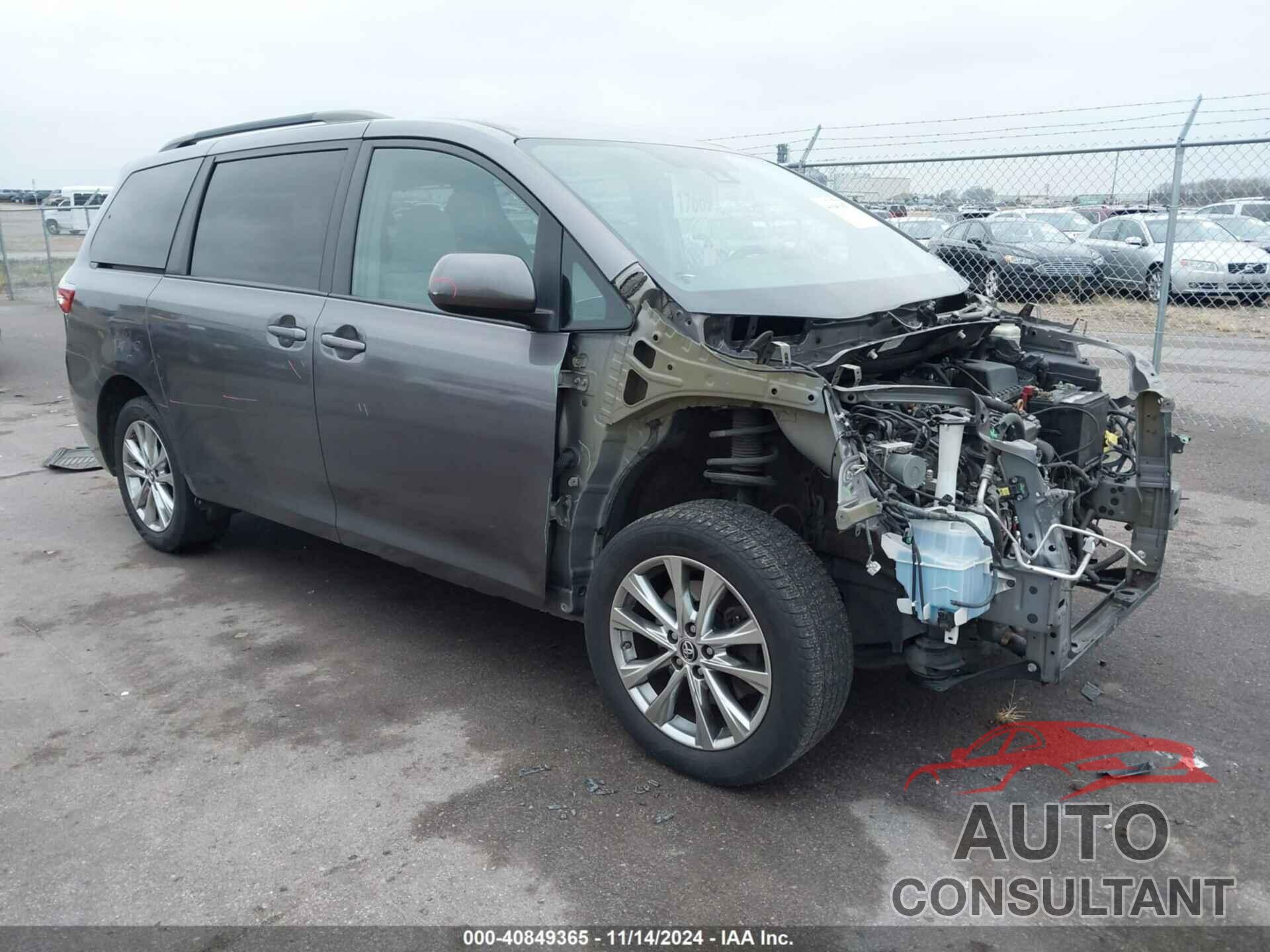 TOYOTA SIENNA 2018 - 5TDJZ3DCXJS189853