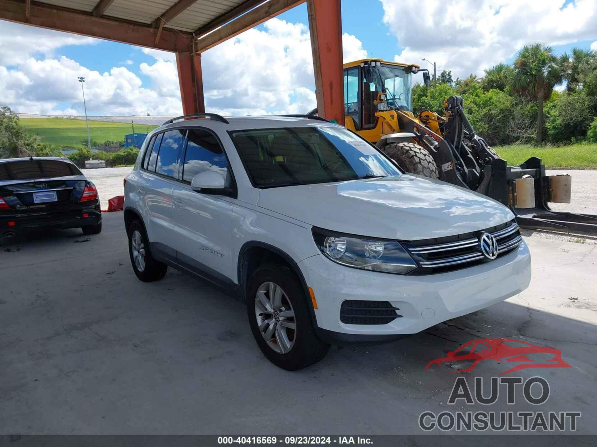 VOLKSWAGEN TIGUAN 2015 - WVGAV7AX5FW566666