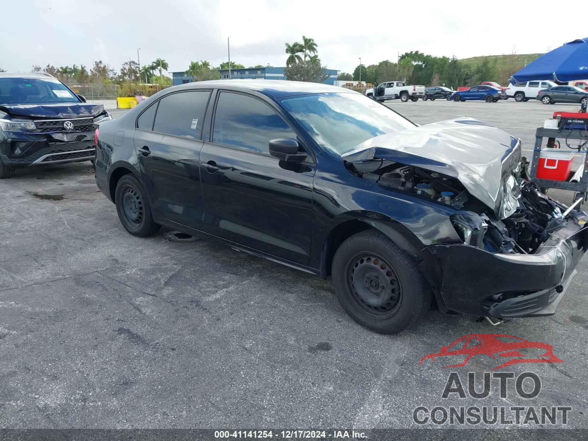 VOLKSWAGEN JETTA 2011 - 3VW1K7AJXBM305985