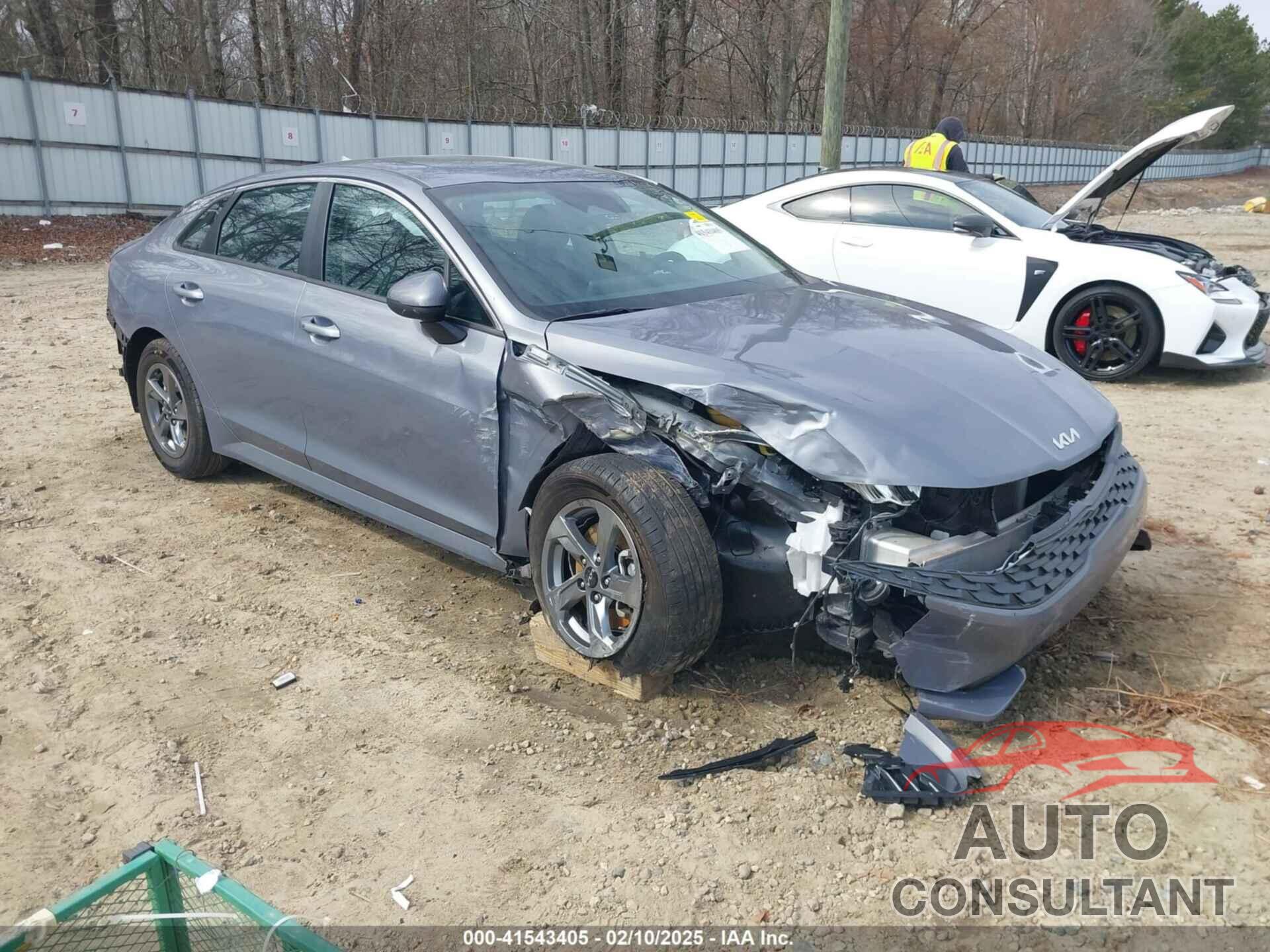 KIA K5 2022 - 5XXG14J28NG117835