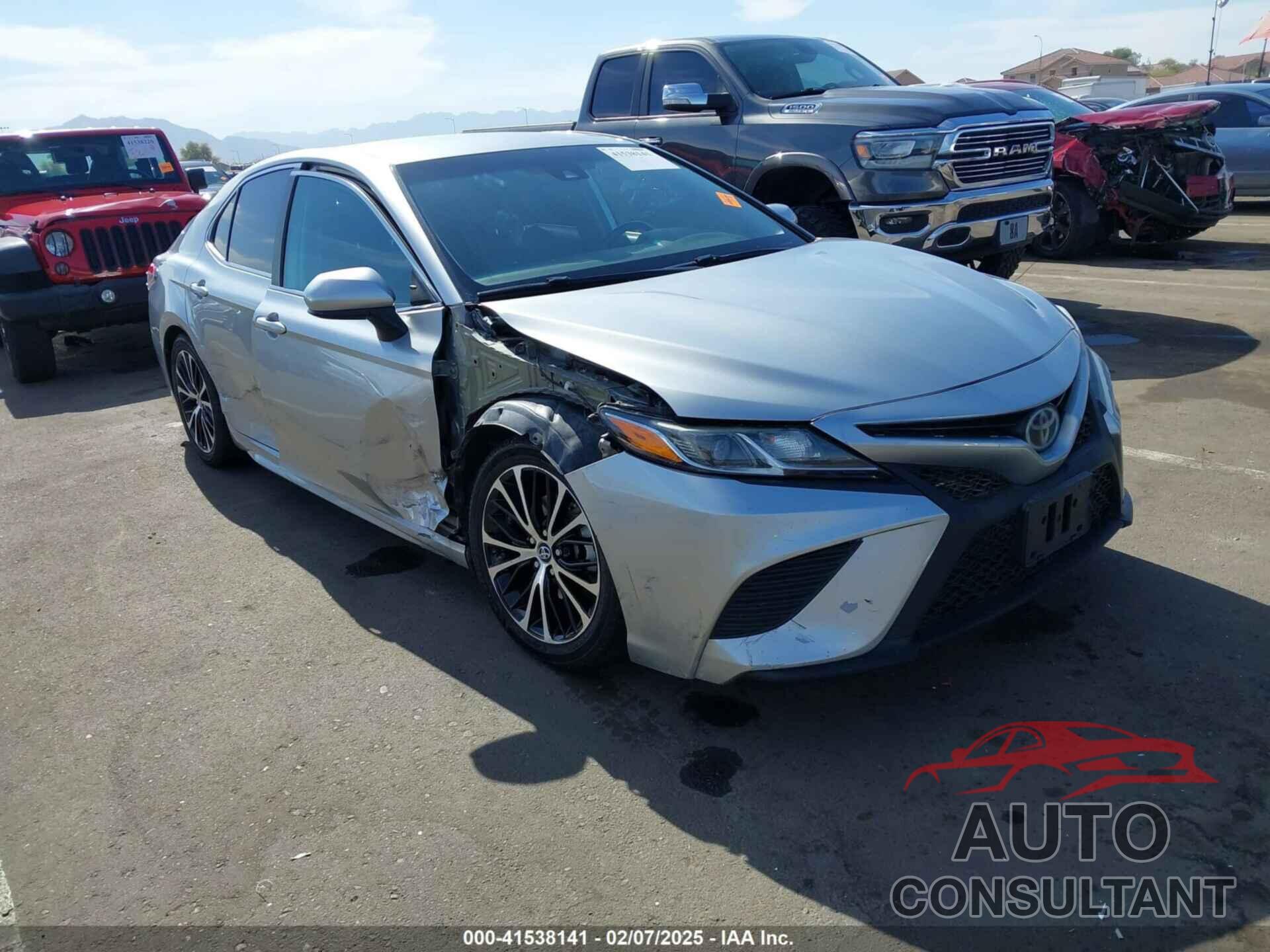 TOYOTA CAMRY 2019 - 4T1B11HK2KU803076