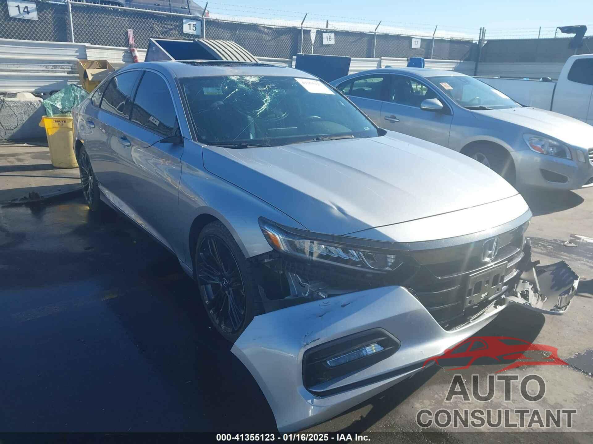 HONDA ACCORD 2018 - 1HGCV2F38JA006136