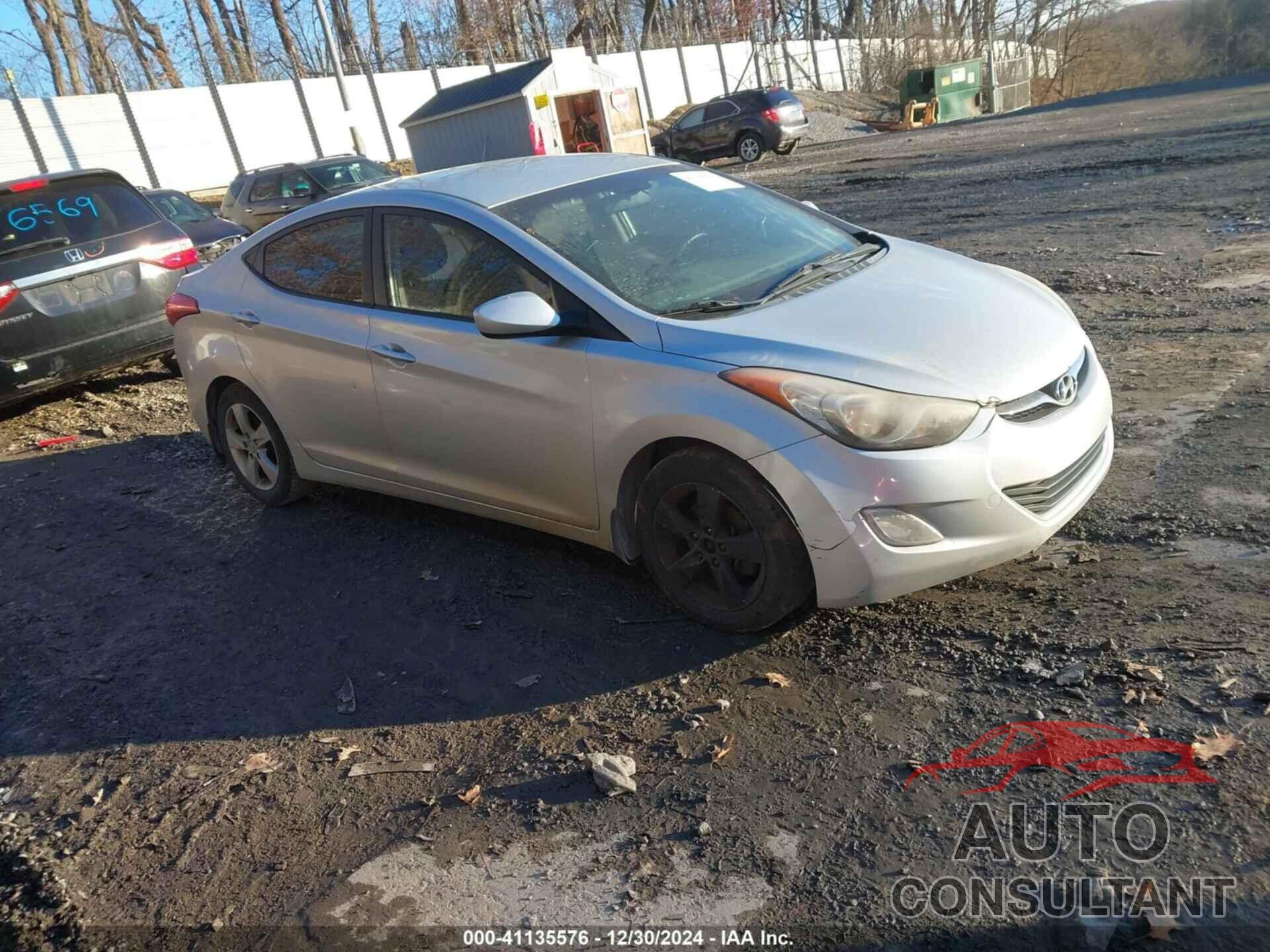 HYUNDAI ELANTRA 2013 - KMHDH4AE5DU661626