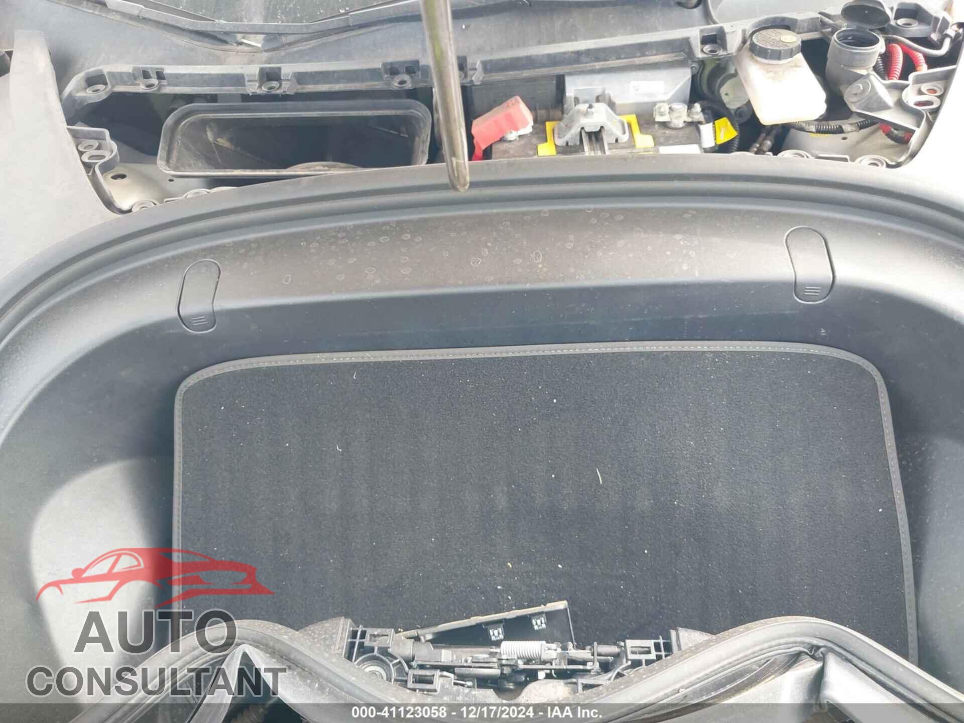 TESLA MODEL 3 2019 - 5YJ3E1EA6KF396946