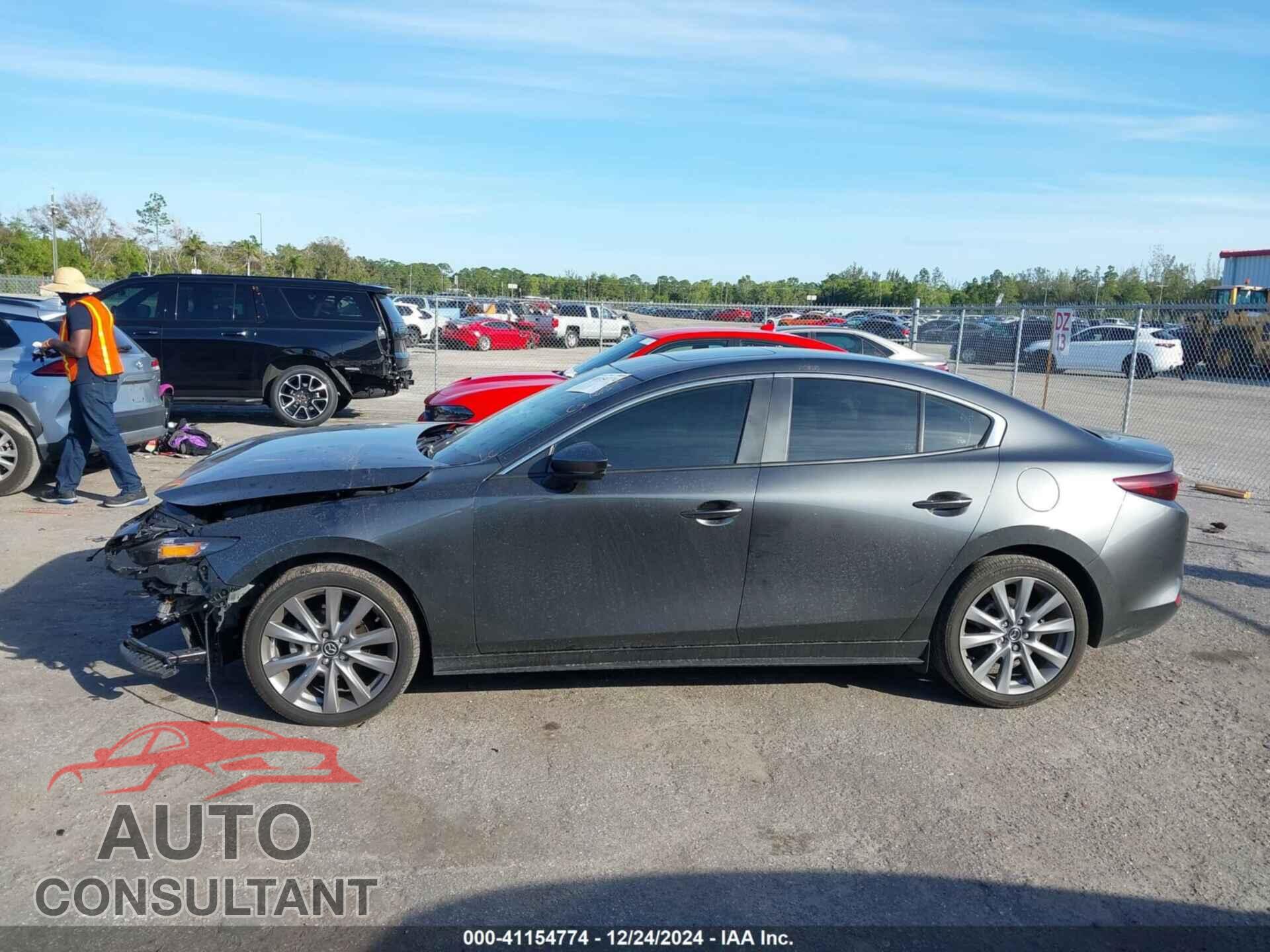MAZDA MAZDA3 2023 - 3MZBPACM3PM372106
