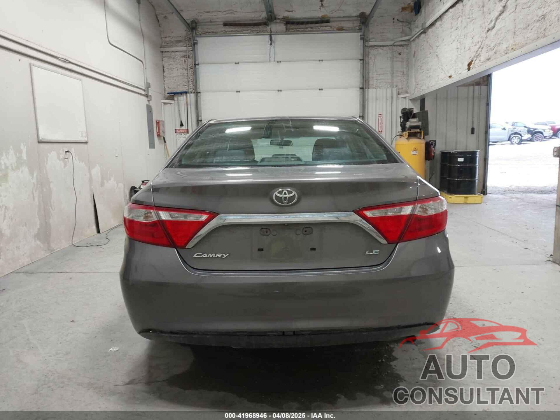 TOYOTA CAMRY 2016 - 4T4BF1FK7GR573522