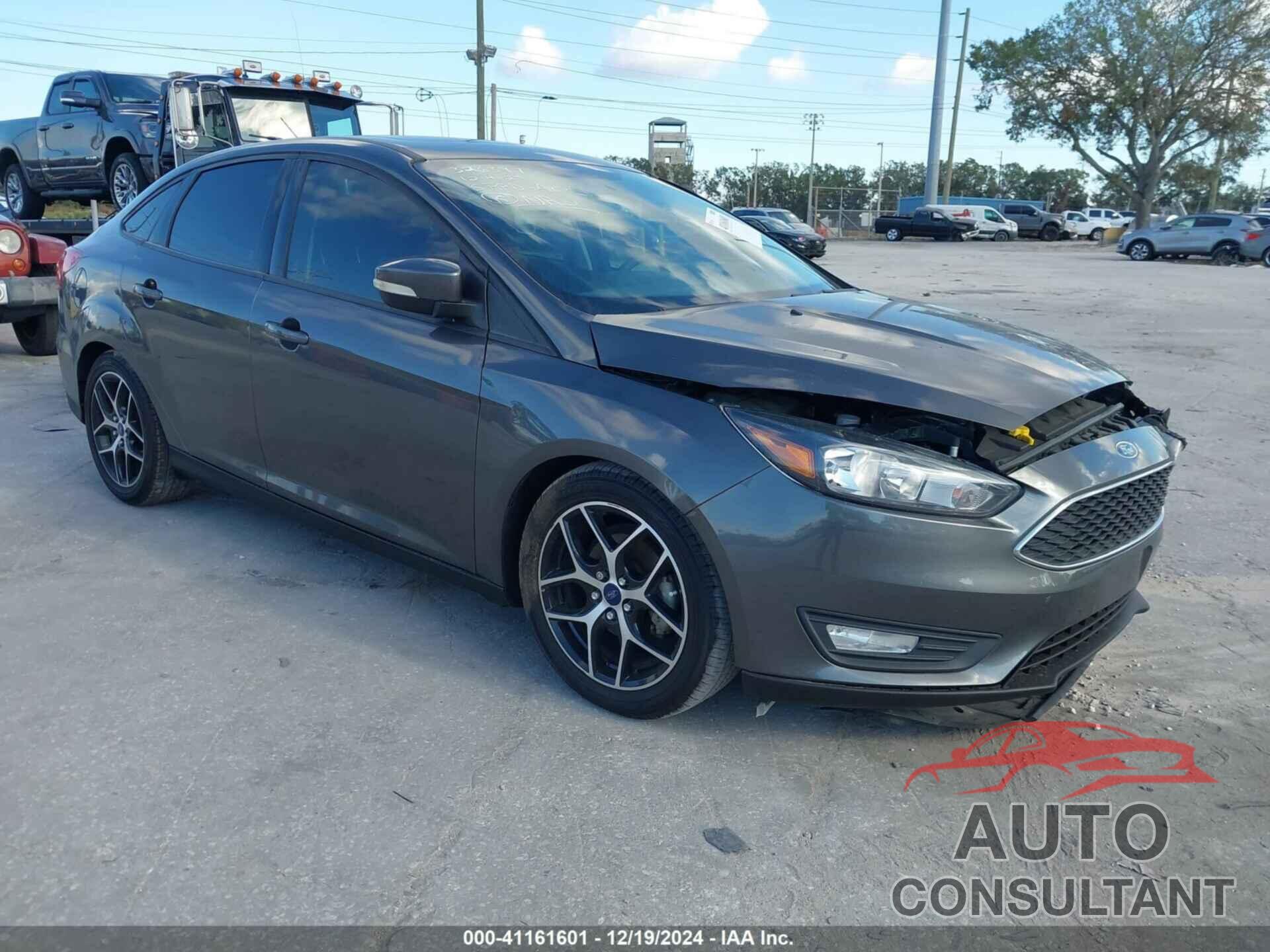 FORD FOCUS 2018 - 1FADP3H25JL227016