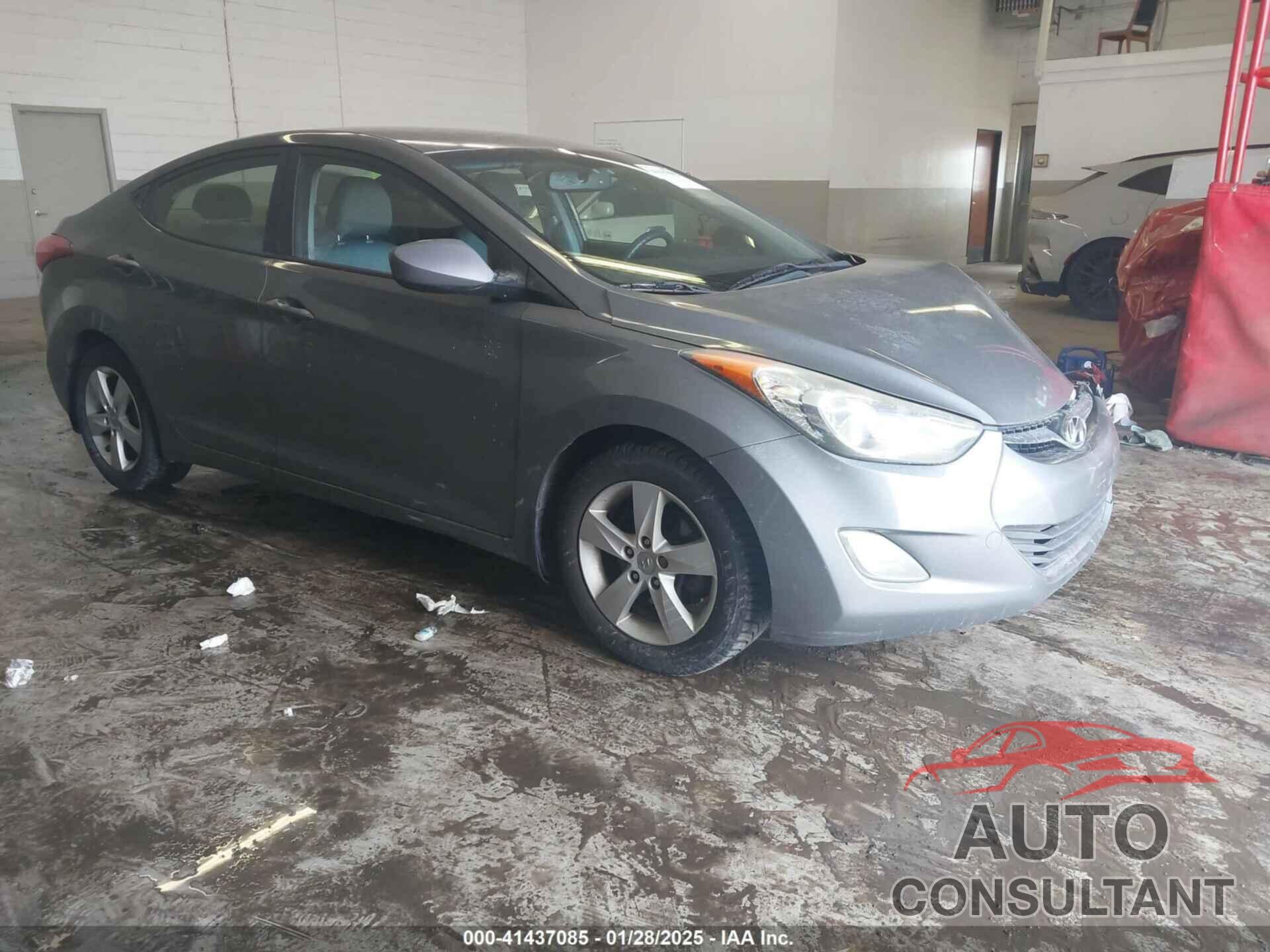 HYUNDAI ELANTRA 2013 - 5NPDH4AE8DH243916