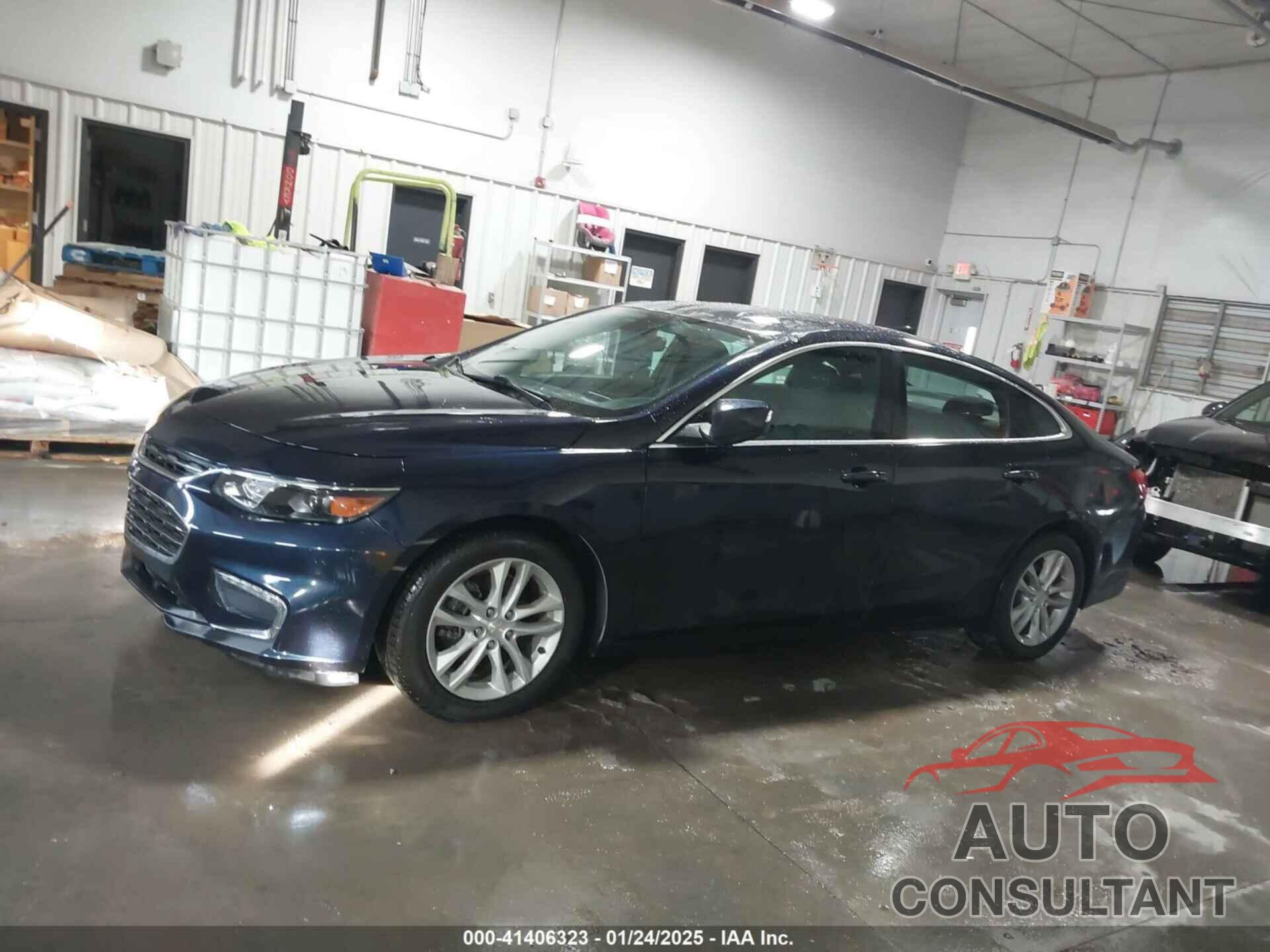 CHEVROLET MALIBU 2017 - 1G1ZE5ST5HF137689
