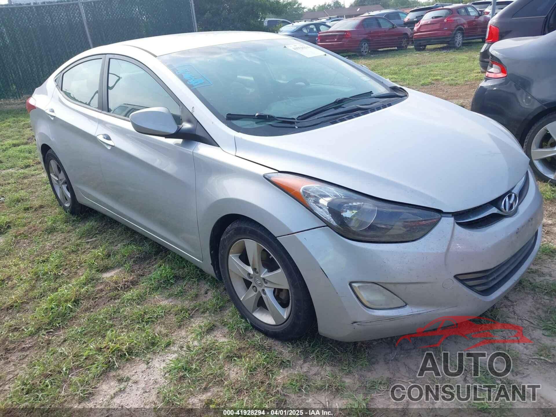 HYUNDAI ELANTRA 2013 - 5NPDH4AE0DH444970