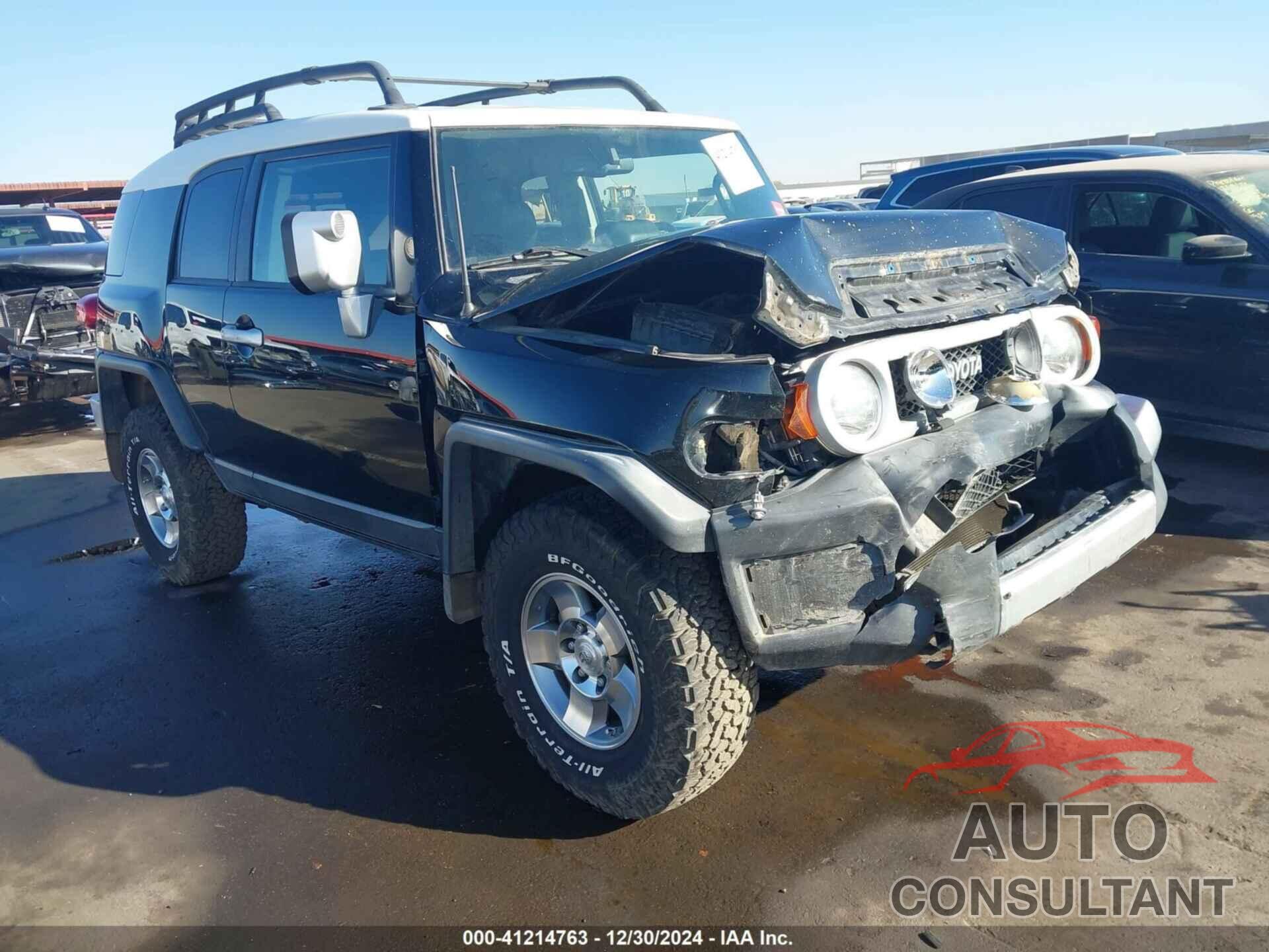 TOYOTA FJ CRUISER 2010 - JTEBU4BF1AK093036