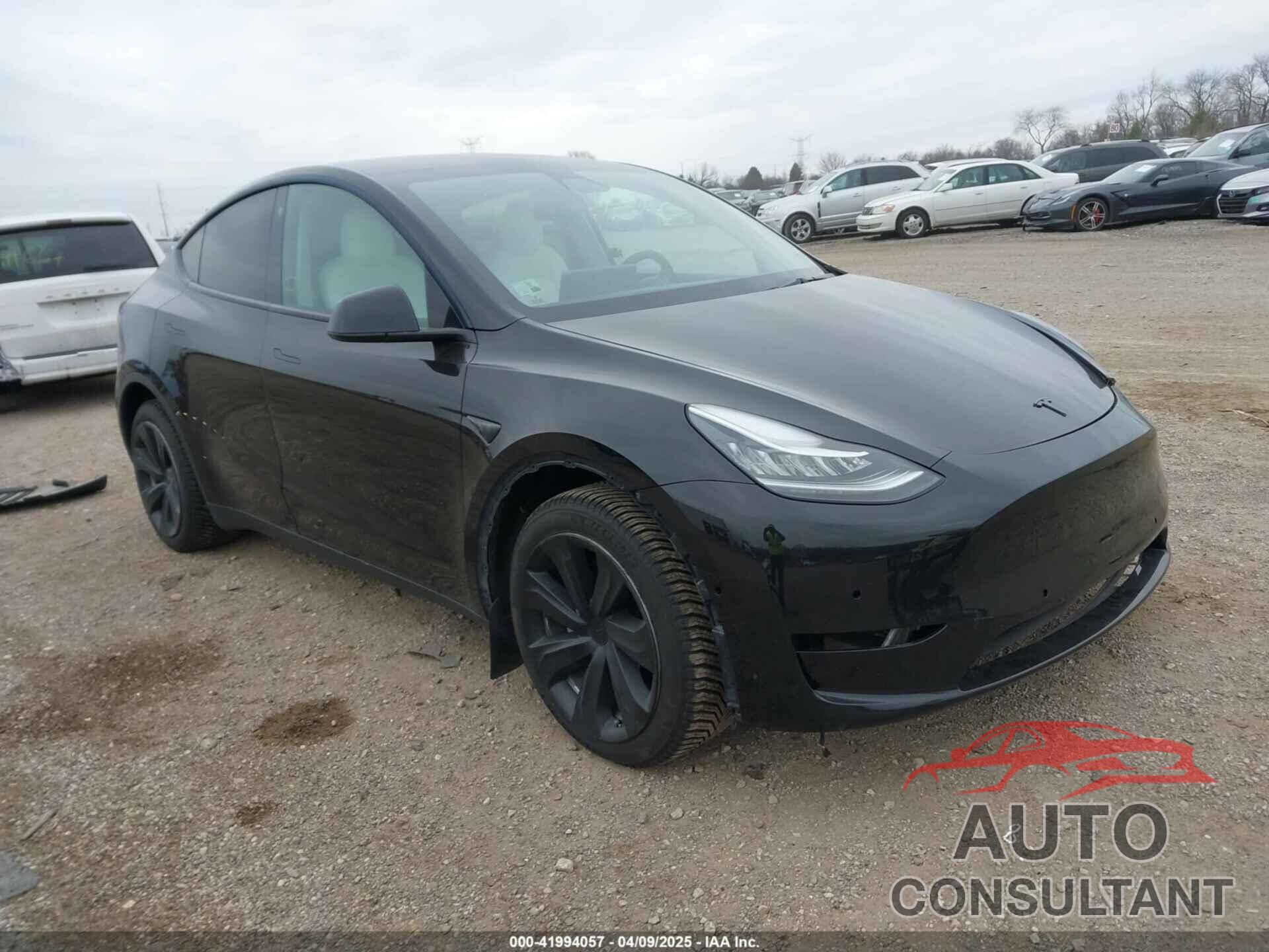 TESLA MODEL Y 2021 - 5YJYGAEE2MF228632
