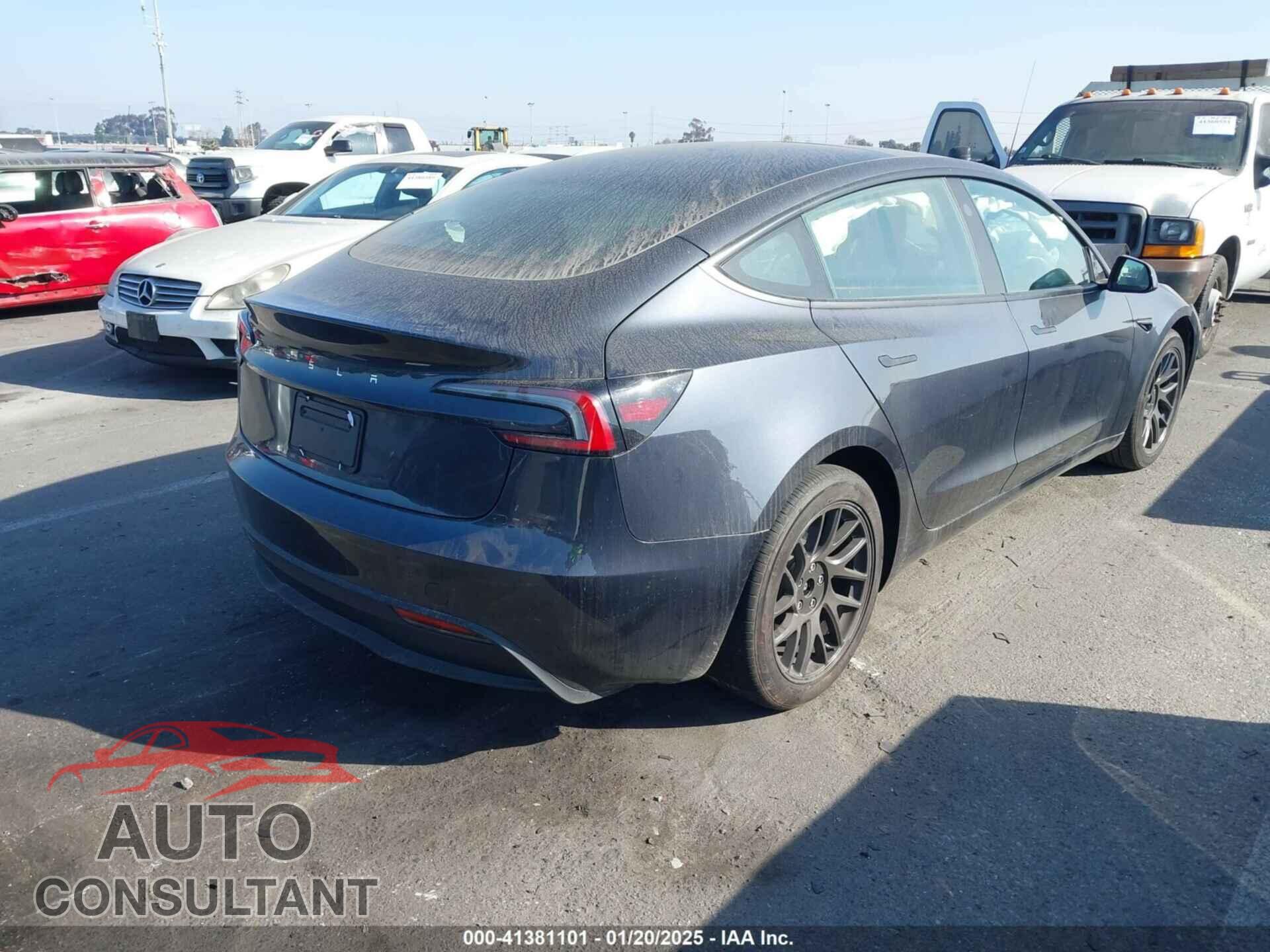 TESLA MODEL 3 2024 - 5YJ3E1EA1RF745909