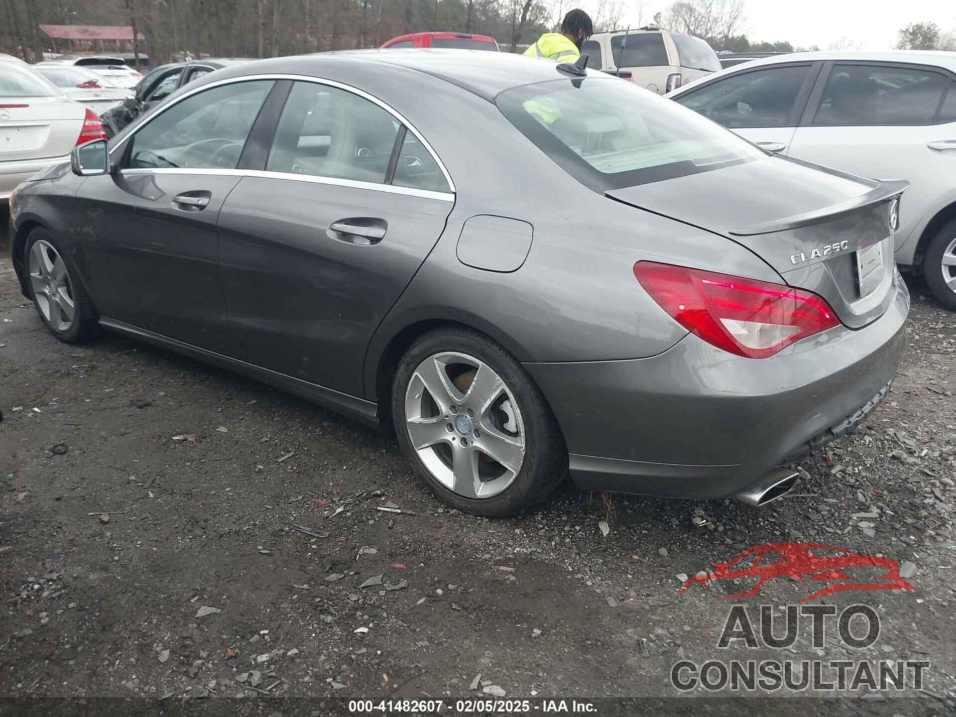 MERCEDES-BENZ CLA 250 2015 - WDDSJ4EB5FN247331