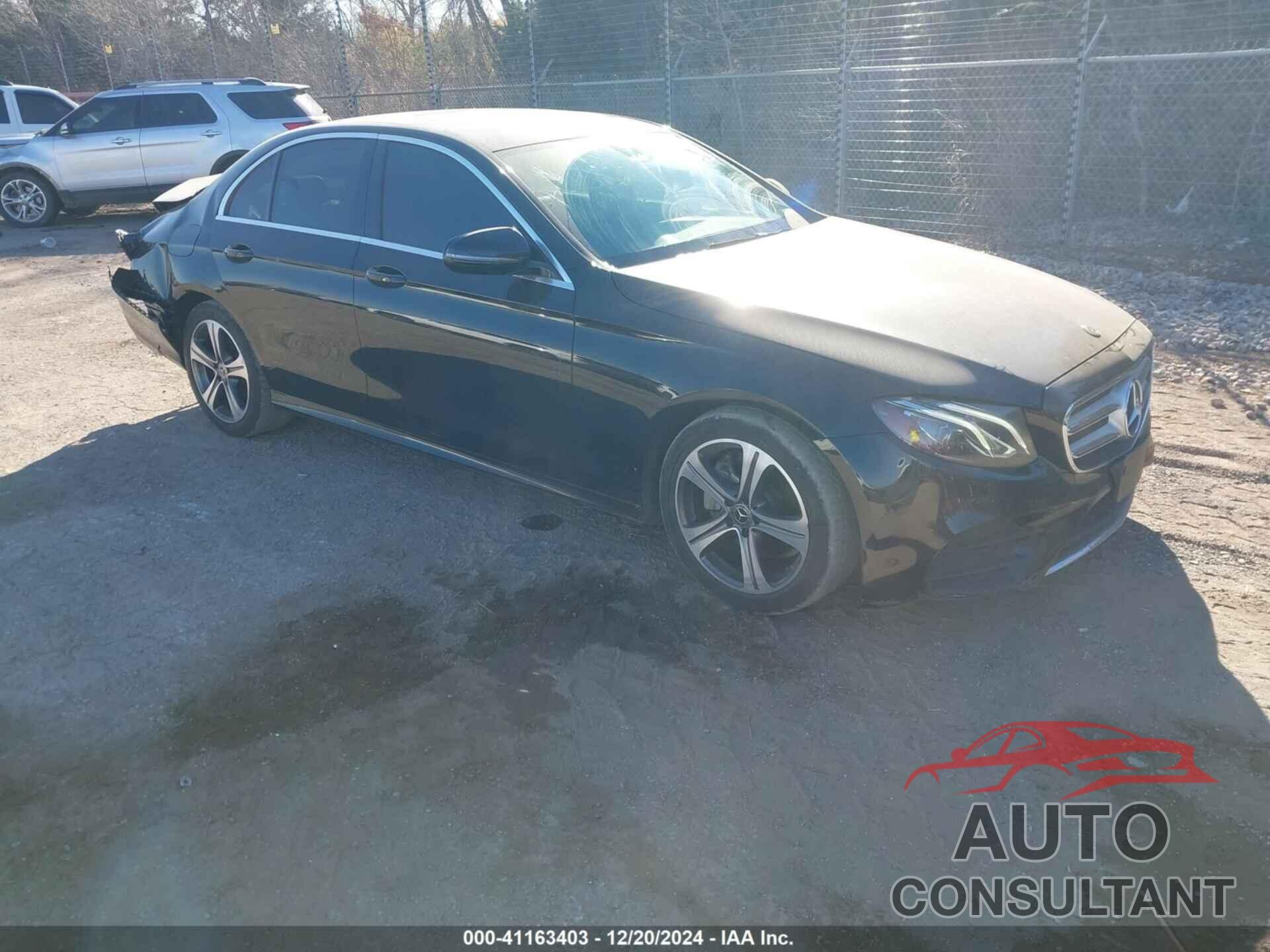 MERCEDES-BENZ E 300 2019 - WDDZF4JB4KA574519