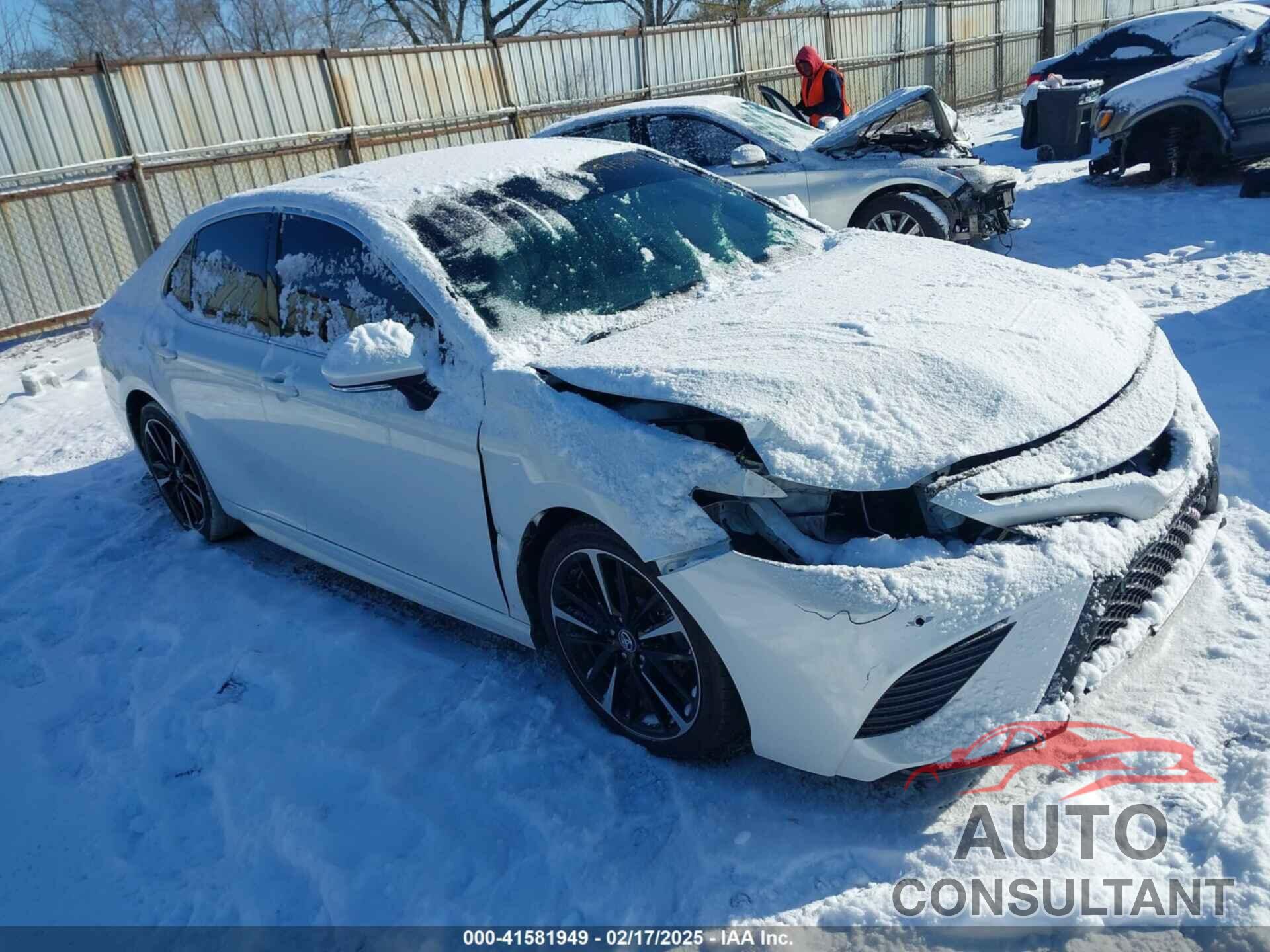 TOYOTA CAMRY 2018 - 4T1B61HK6JU156097