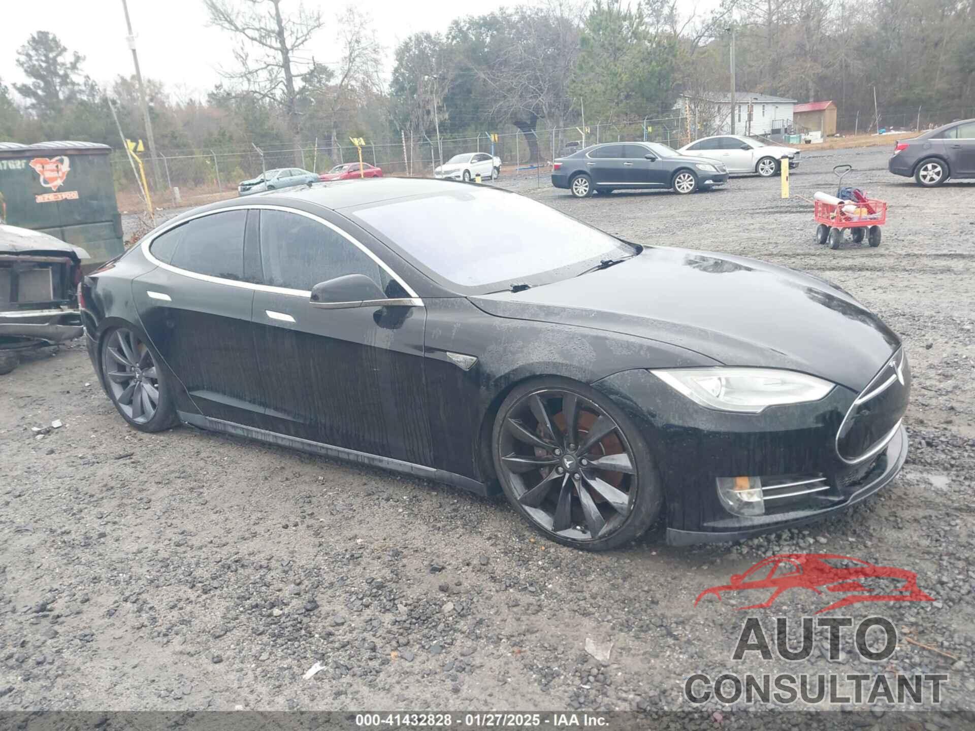 TESLA MODEL S 2013 - 5YJSA1DPXDFP10081