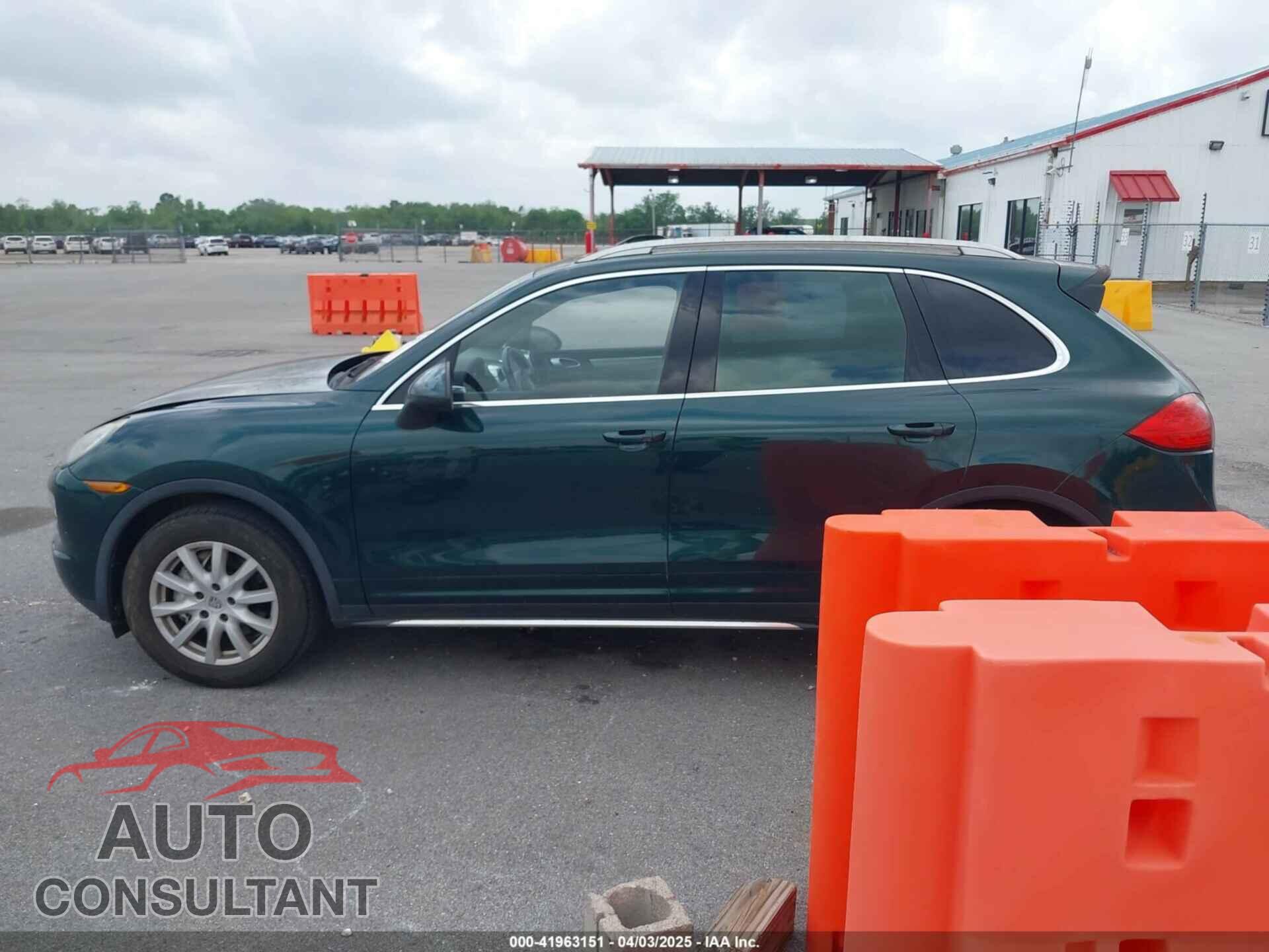 PORSCHE CAYENNE 2011 - WP1AA2A20BLA08922