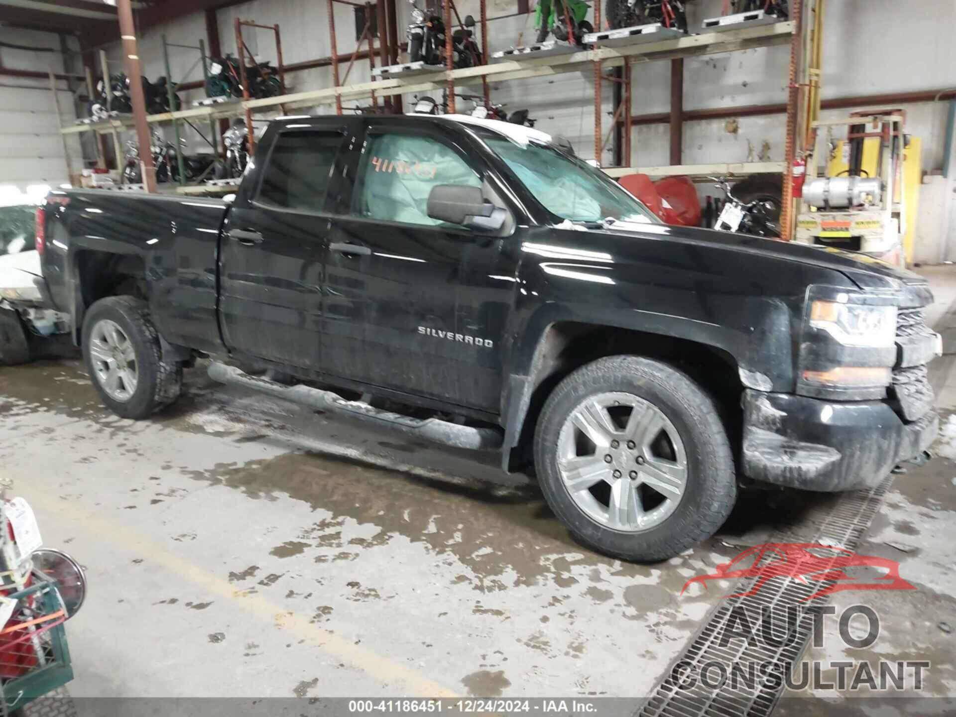CHEVROLET SILVERADO 1500 2018 - 1GCVKPEC8JZ379855