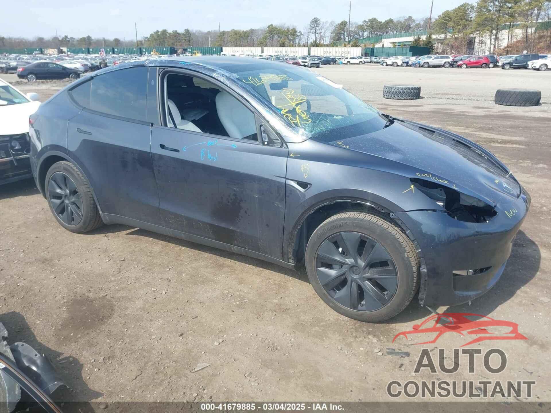 TESLA MODEL Y 2024 - 7SAYGAEE2RF178437