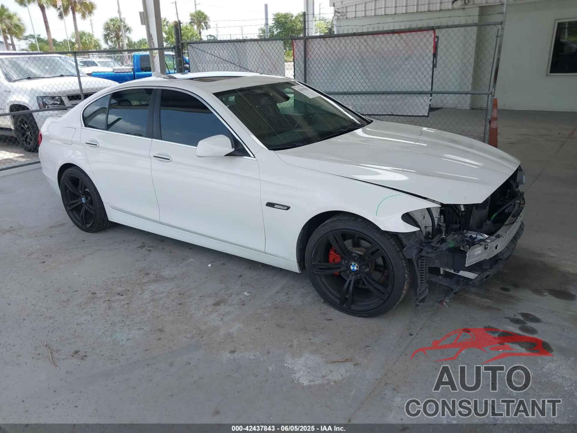 BMW 528I 2011 - WBAFR1C58BDS35039