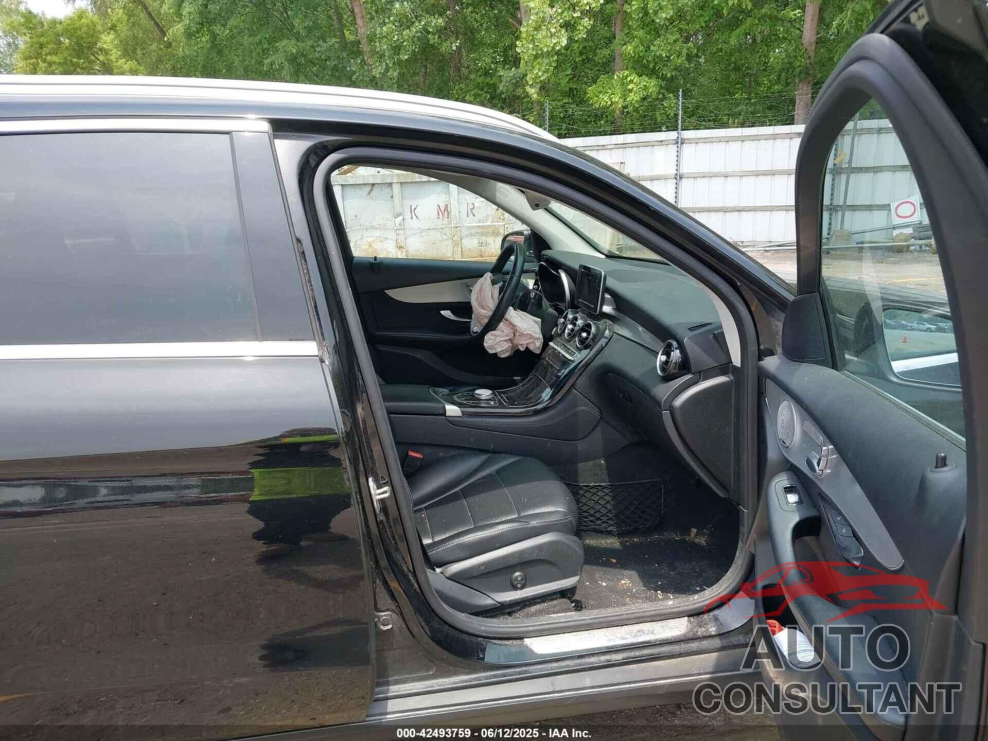 MERCEDES-BENZ GLC 300 2017 - WDC0G4KB5HF140727