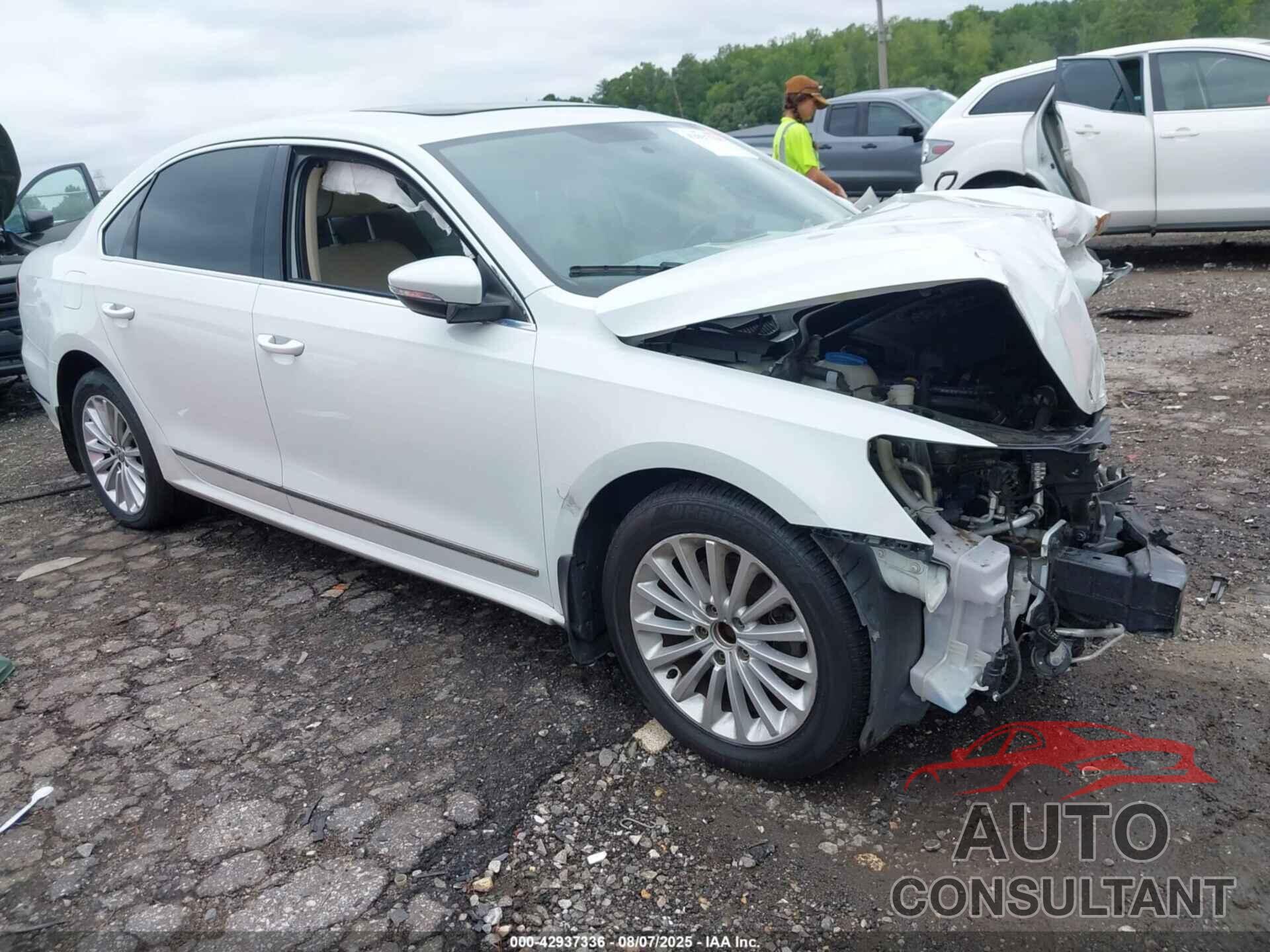 VOLKSWAGEN PASSAT 2017 - 1VWBT7A34HC024777