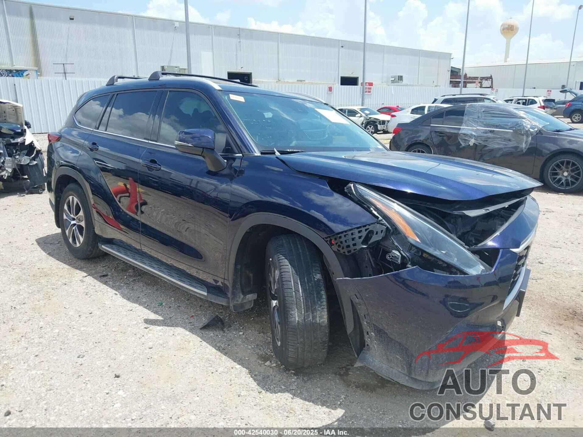 TOYOTA HIGHLANDER 2022 - 5TDGZRAH5NS549601