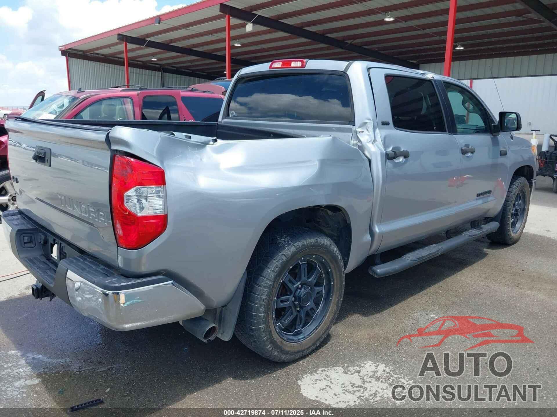 TOYOTA TUNDRA 2017 - 5TFDW5F17HX584574
