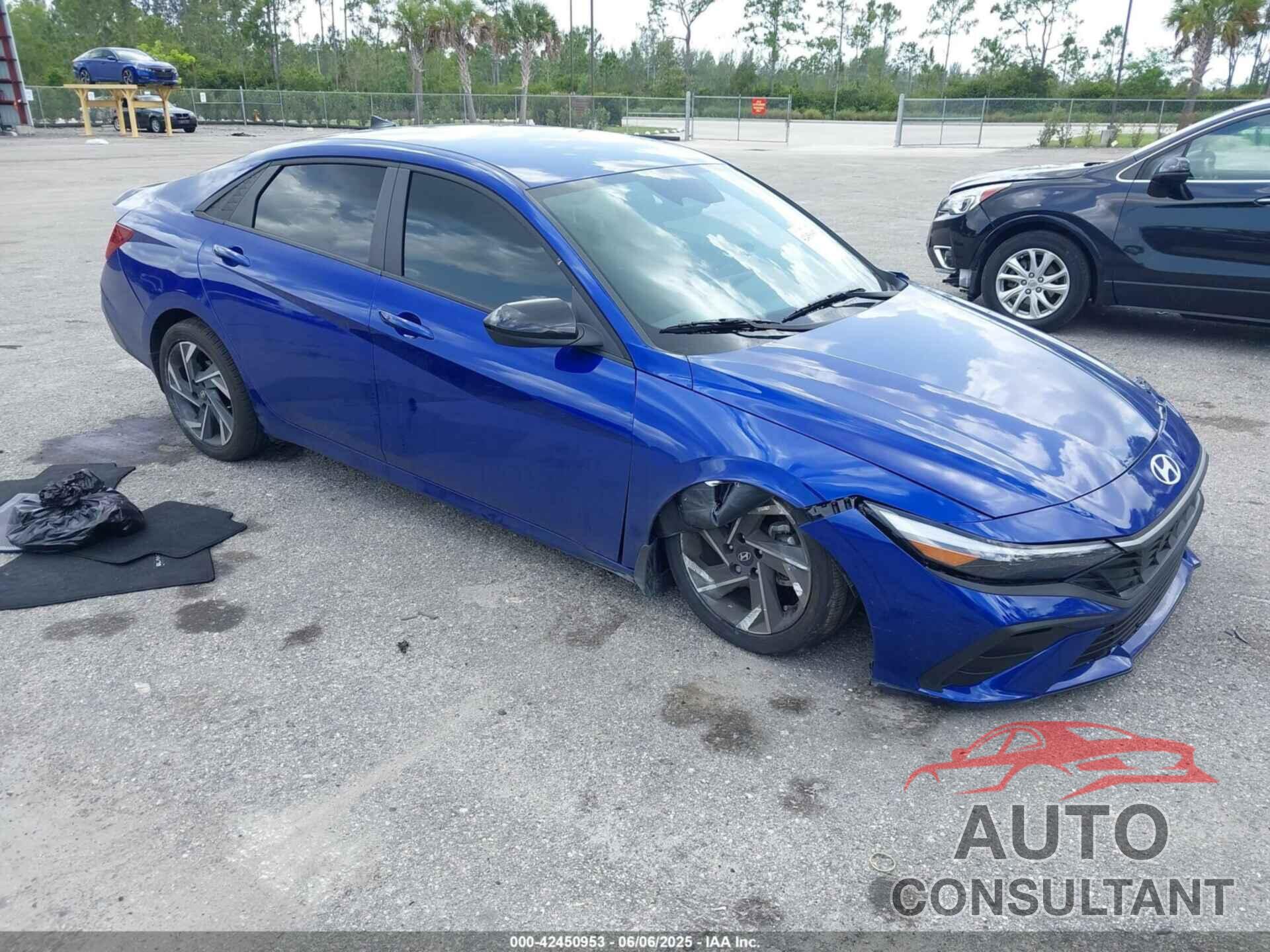 HYUNDAI ELANTRA 2025 - KMHLM4DG8SU917369