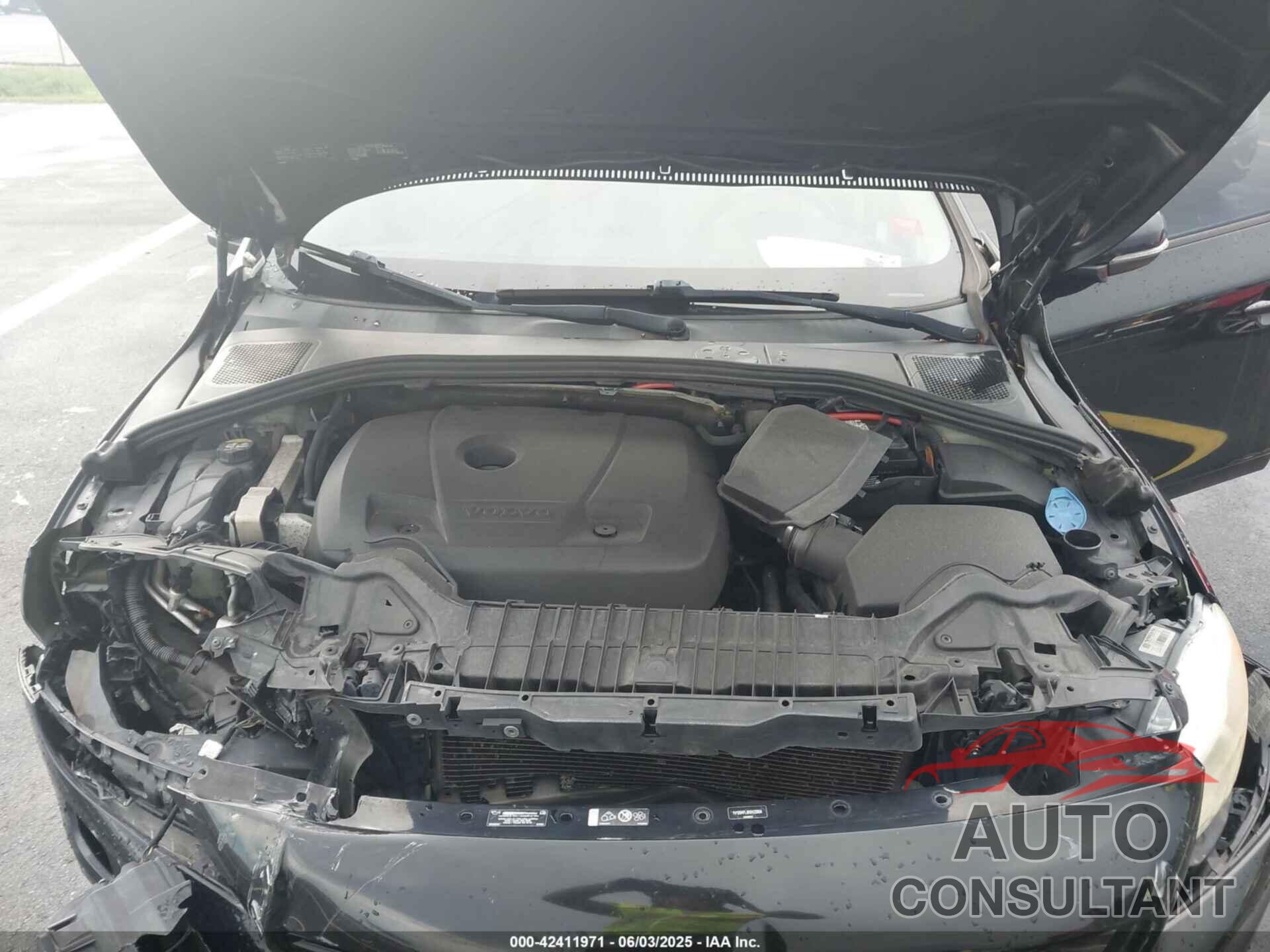 VOLVO S60 2017 - YV126MFL8H2422804