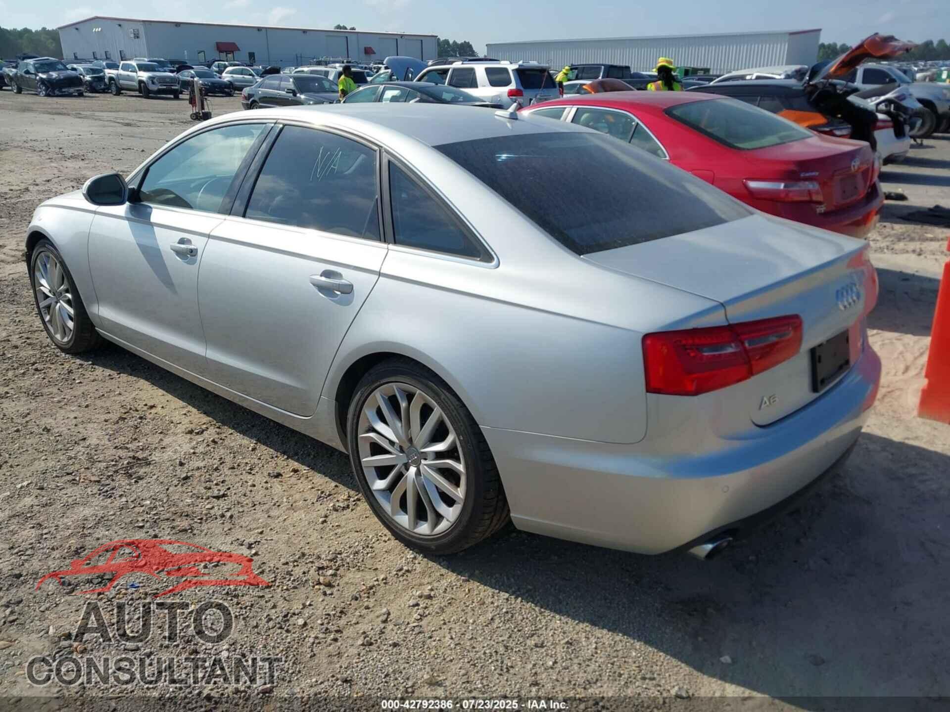 AUDI A6 2013 - WAUDFAFC5DN076987