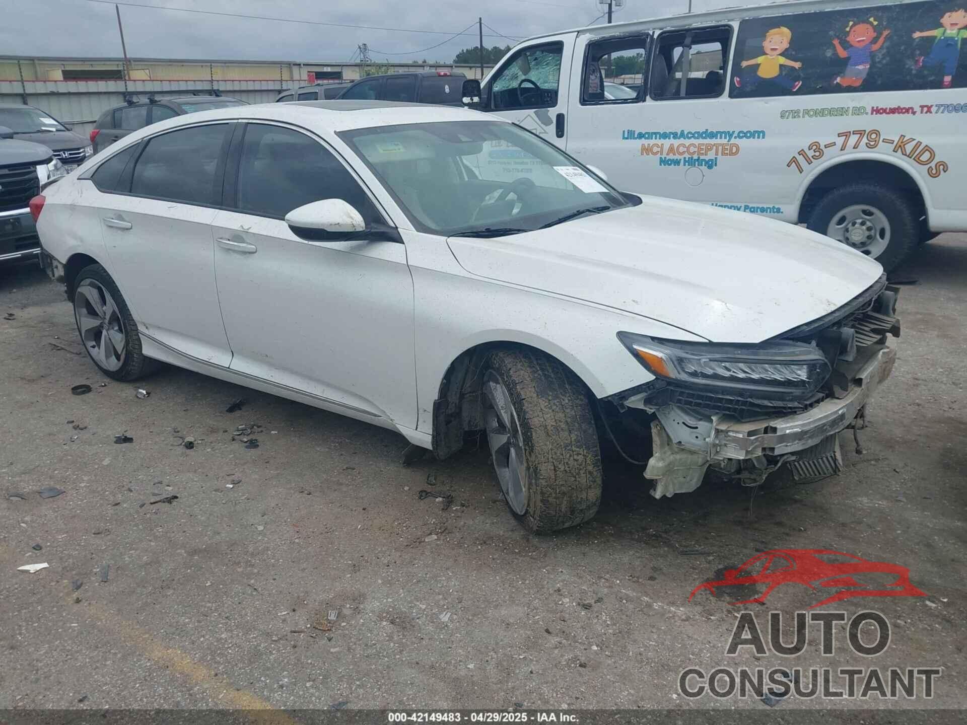 HONDA ACCORD 2018 - 1HGCV2F93JA005724