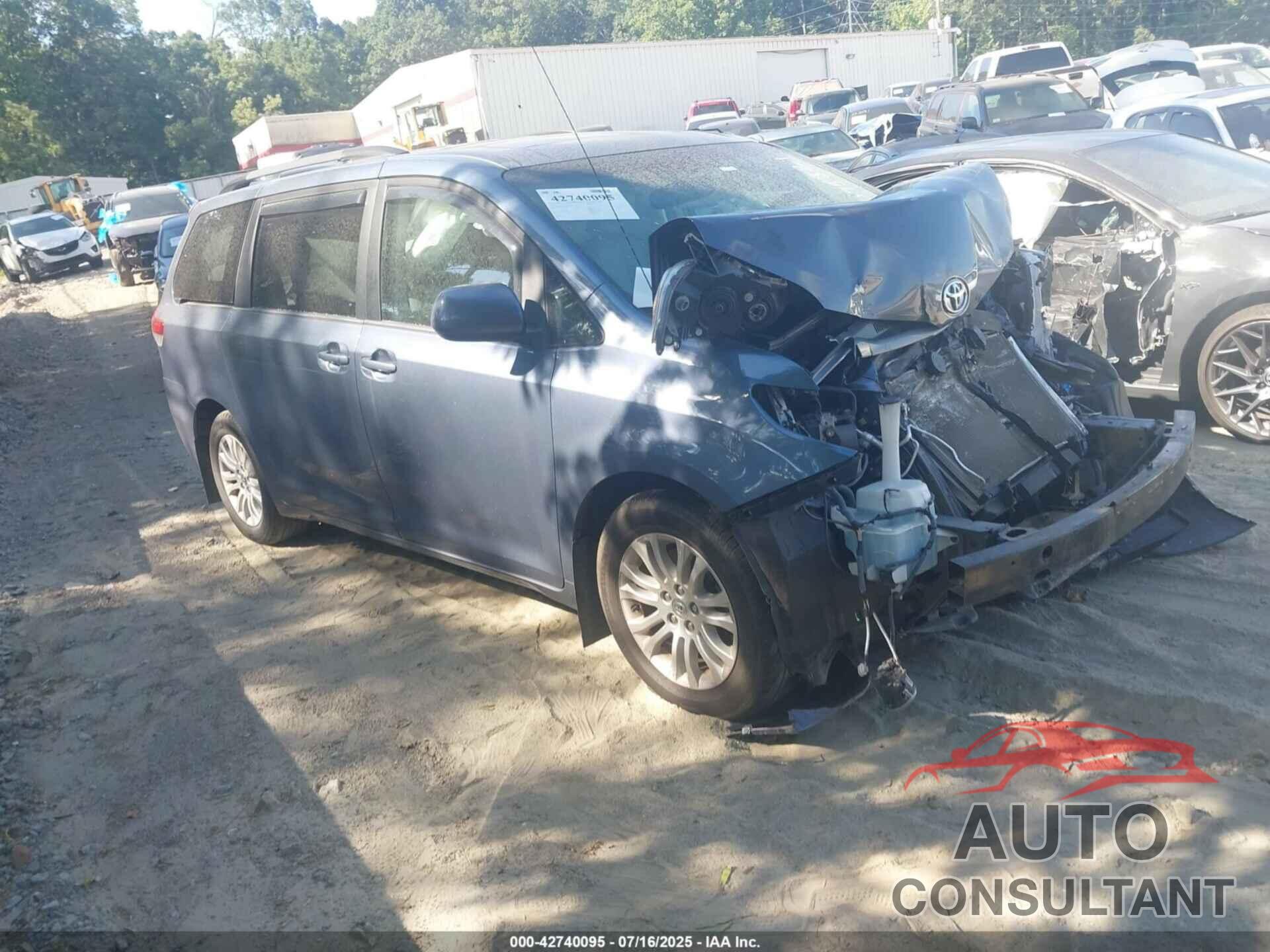 TOYOTA SIENNA 2014 - 5TDYK3DC4ES475321