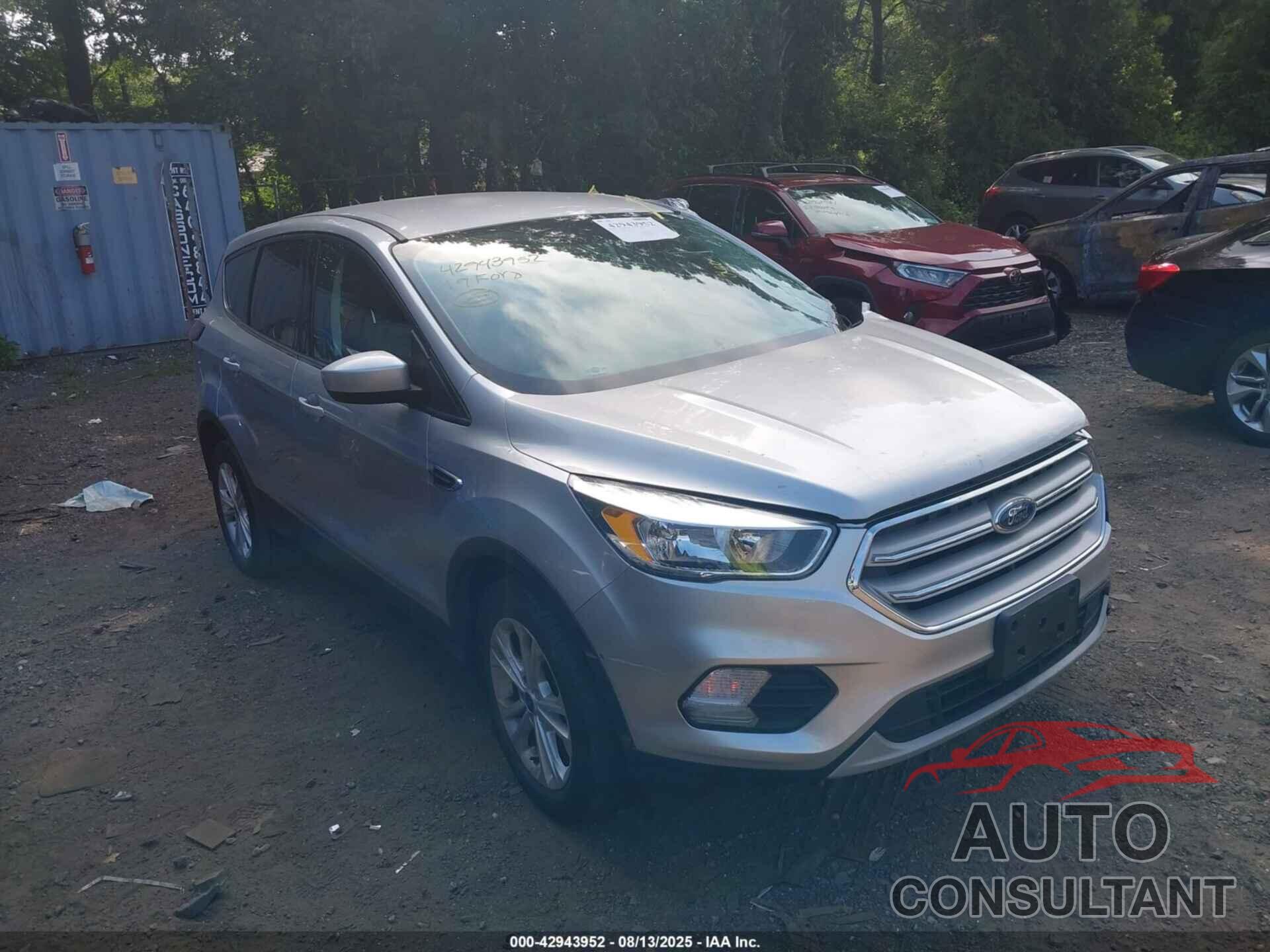 FORD ESCAPE 2019 - 1FMCU9GD5KUA84581
