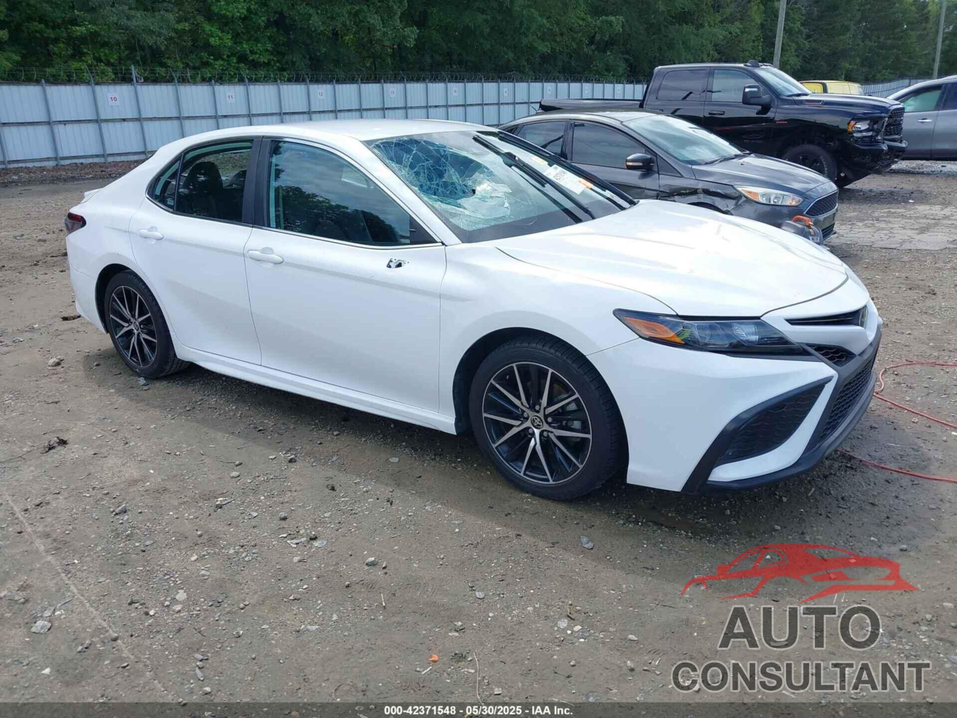 TOYOTA CAMRY 2021 - 4T1G11AK1MU468024