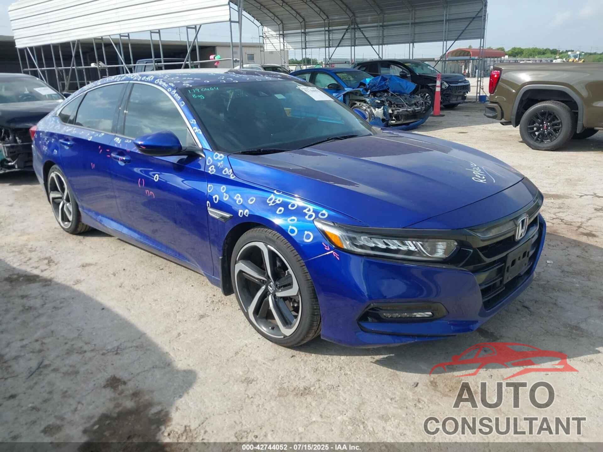 HONDA ACCORD 2018 - 1HGCV1F34JA210359